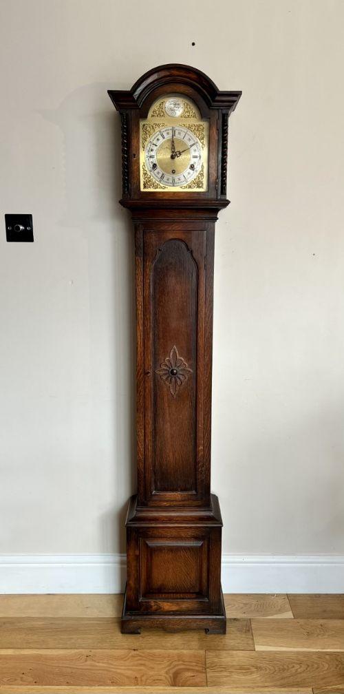 Superb Quality Antique Oak 8 Day Chiming Grandmother Clock (1 of 9) Superb Quality Antique Oak 8 Day Chiming Grandmother Clock (1 of 9)