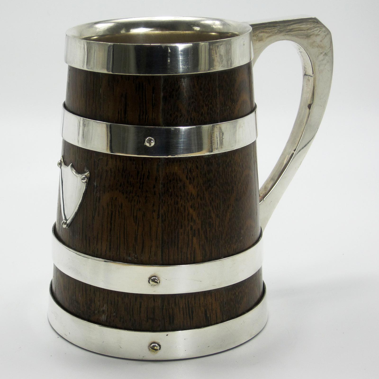 Late Victorian Oak & Silver Plated Pint Mug with a Tapering Banded Body (1 of 4) Late Victorian Oak & Silver Plated Pint Mug with a Tapering Banded Body (1 of 4)