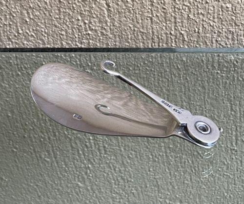 A Rare Edwardian Silver Shoe Horn Button Hook Combination (1 of 5) A Rare Edwardian Silver Shoe Horn Button Hook Combination (1 of 5)