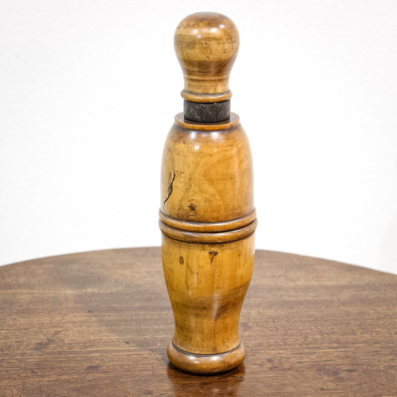 Treen French Wine Corker (1 of 7)