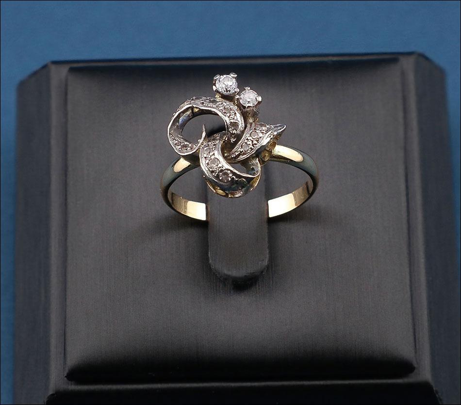 Vintage 18K Gold Ring with Zirconia, Art Deco Inspiration. Made in the 1960s–70s (1 of 7) Vintage 18K Gold Ring with Zirconia, Art Deco Inspiration. Made in the 1960s–70s (1 of 7)