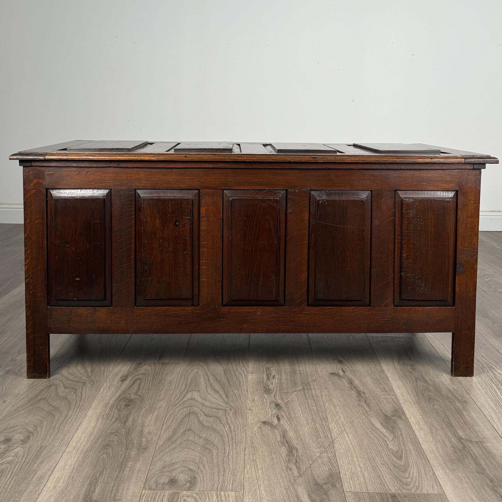 Antique 20th Century Coffer in Oak (1 of 10)