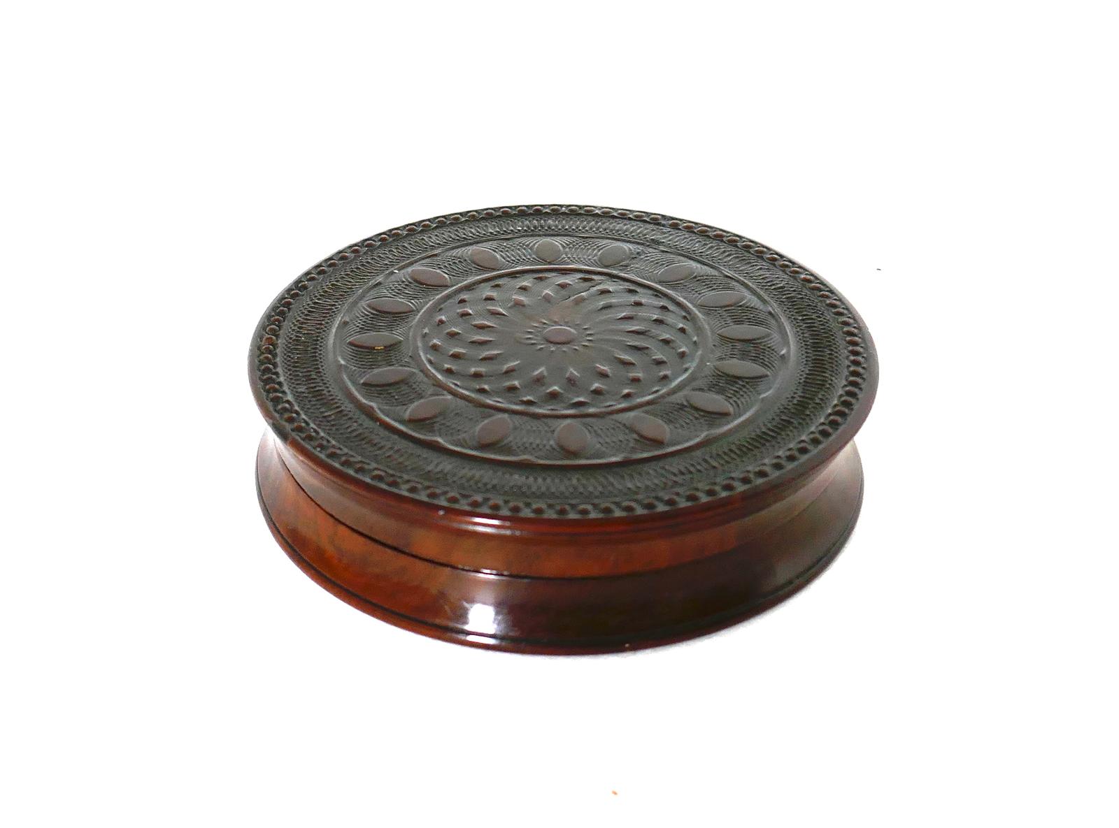 Antique Early Treen 19th Century Laburnum Engine Turned Decorated Snuff Box - Scottish (1 of 4) Antique Early Treen 19th Century Laburnum Engine Turned Decorated Snuff Box - Scottish (1 of 4)