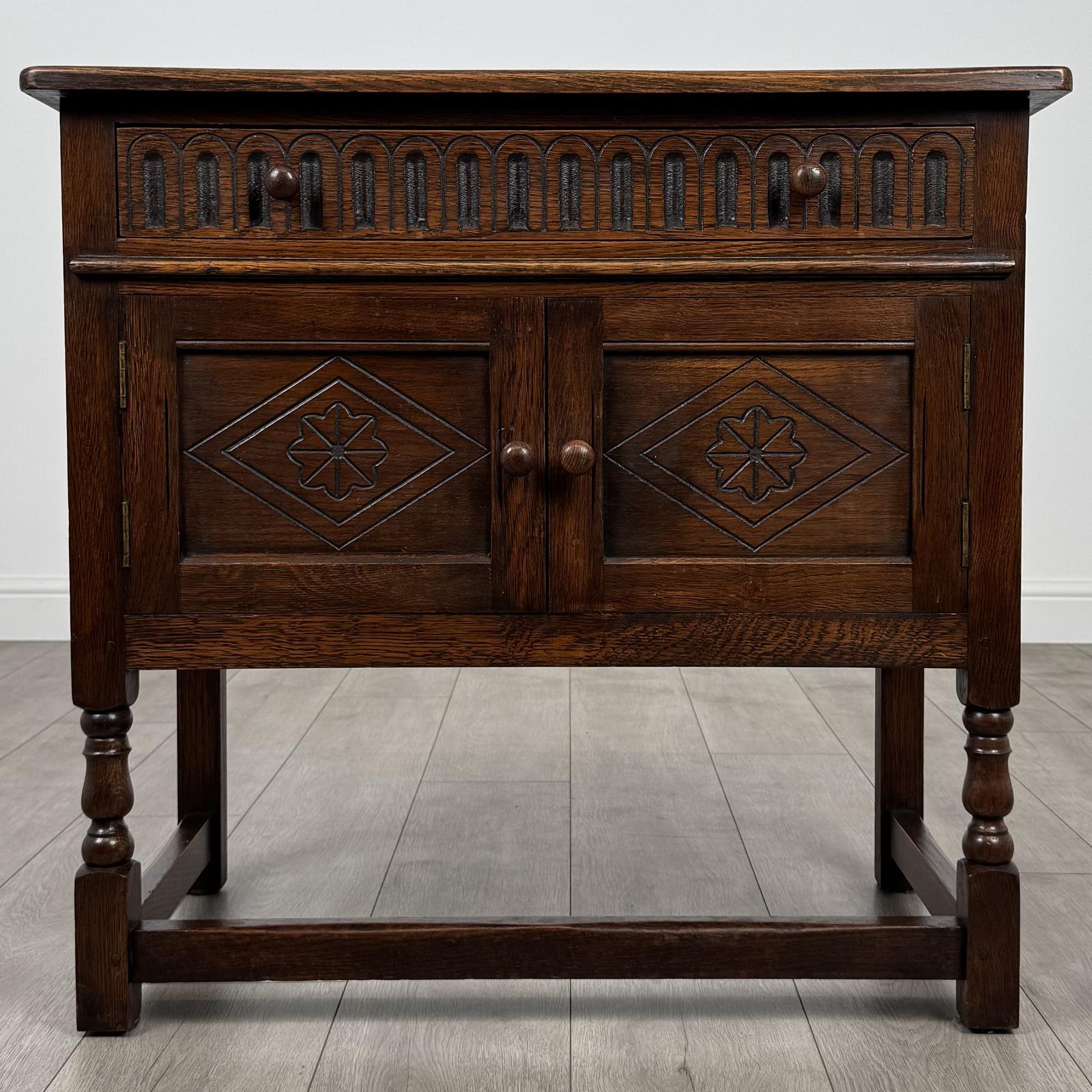 Antique 20th Century Good Quality Cupboard In Oak (1 of 12) Antique 20th Century Good Quality Cupboard In Oak (1 of 12)