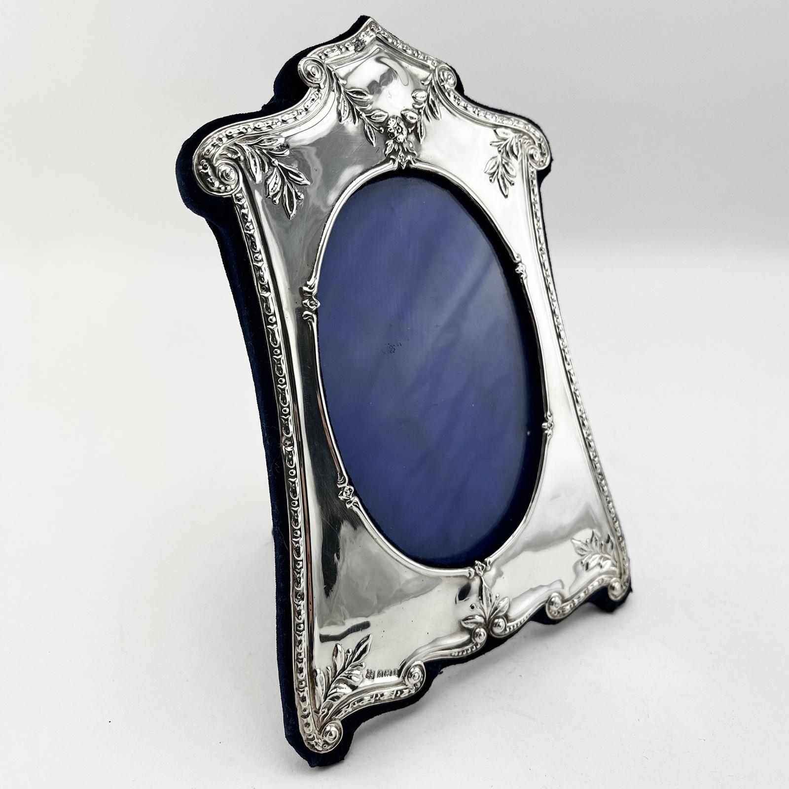 Pretty Edwardian Sterling Silver Photo Frame (1 of 7)