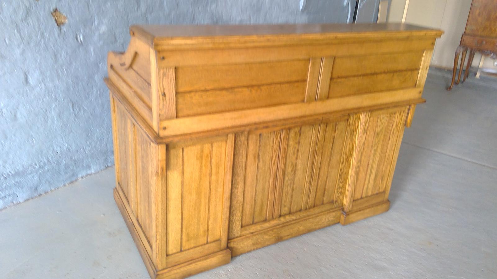 Roll Top Oak Desk (1 of 4)