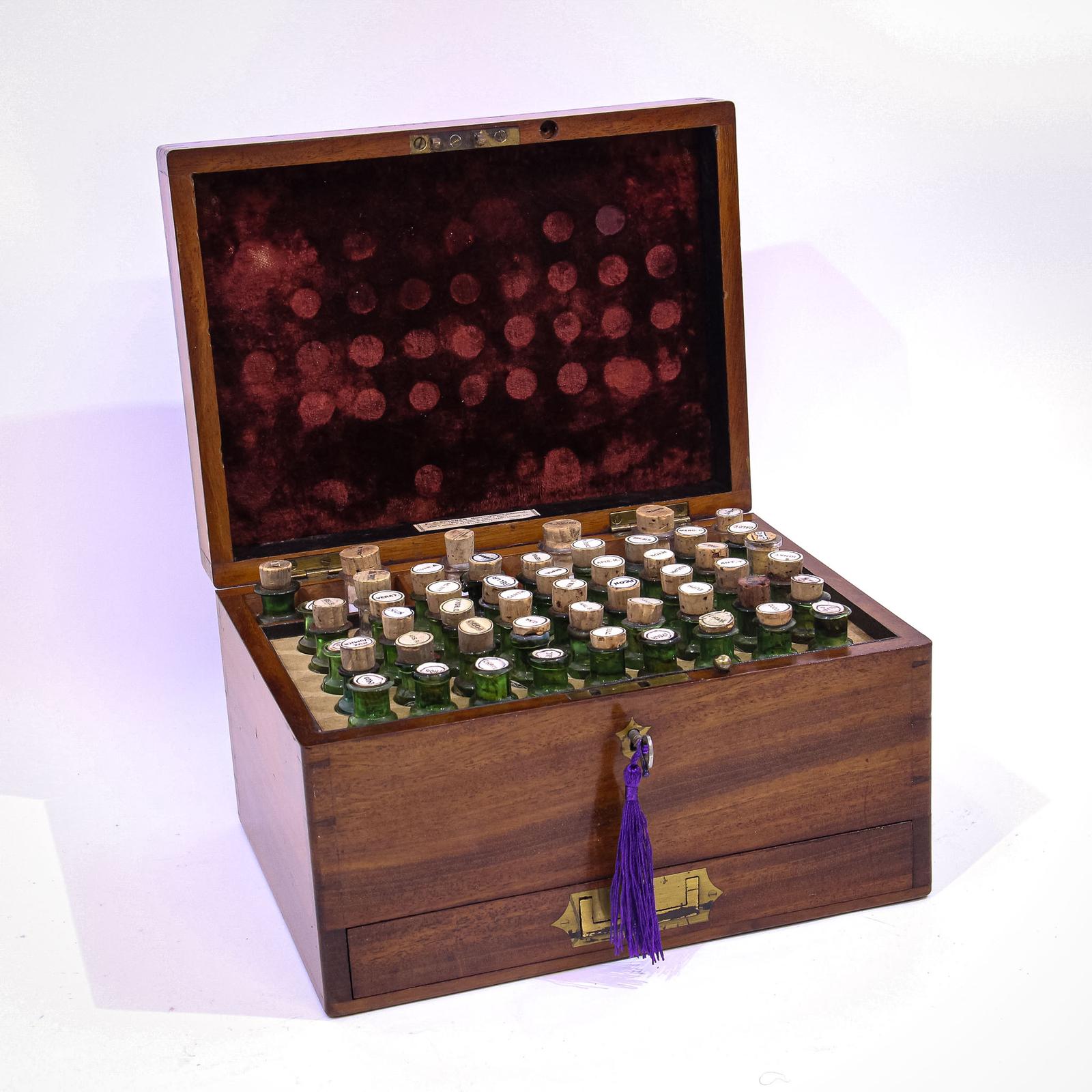 Victorian Homeopathy Box (1 of 14) Victorian Homeopathy Box (1 of 14)