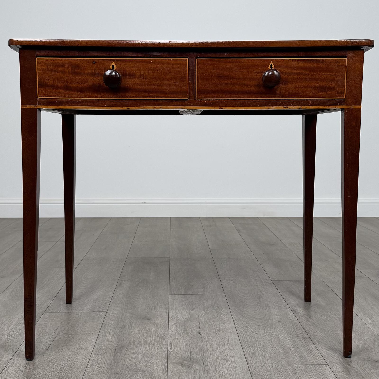 Antique 18th Century Good Quality Writing Table in Mahogany (1 of 9)