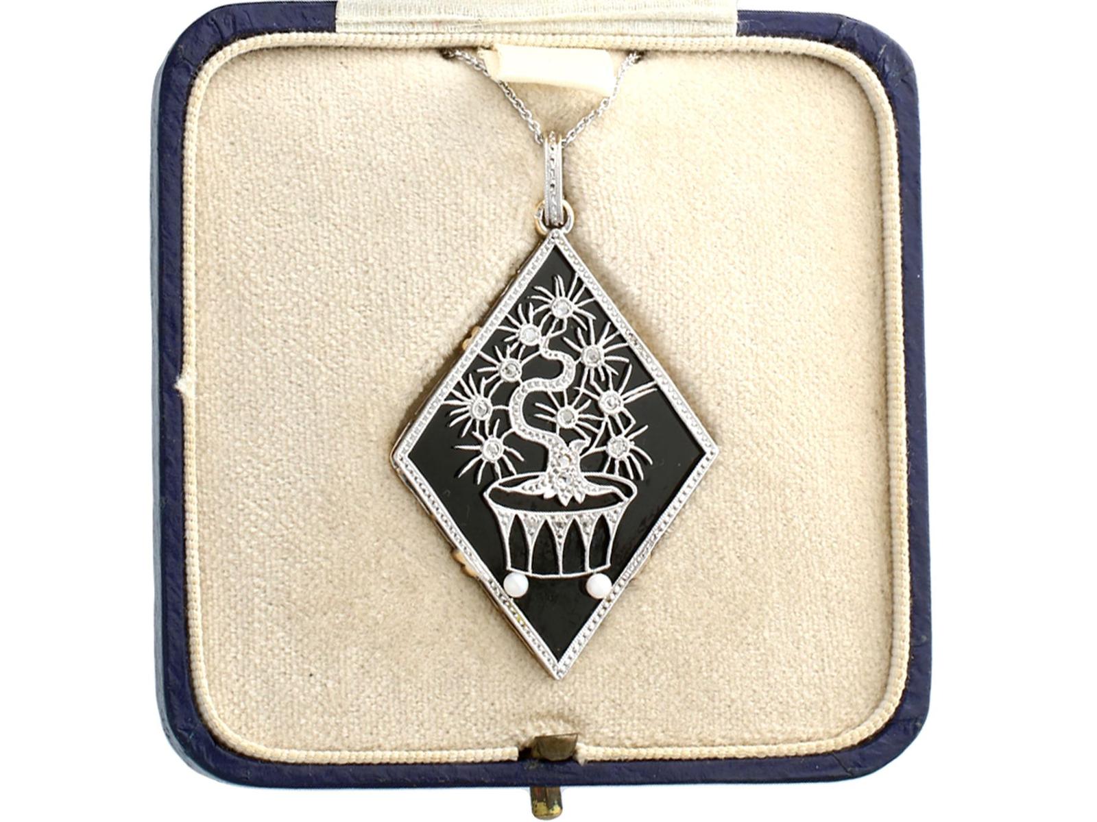 Black Onyx, 0.13ct Diamond & Pearl, 15ct Yellow Gold & Platinum Pendant - Art Deco c.1930 (1 of 15)