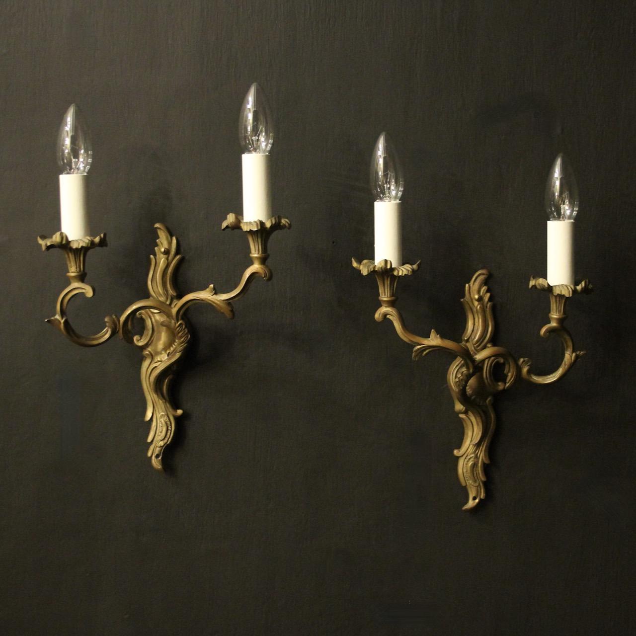 French Pair of Gilded Bronze Antique Wall Lights (1 of 10)