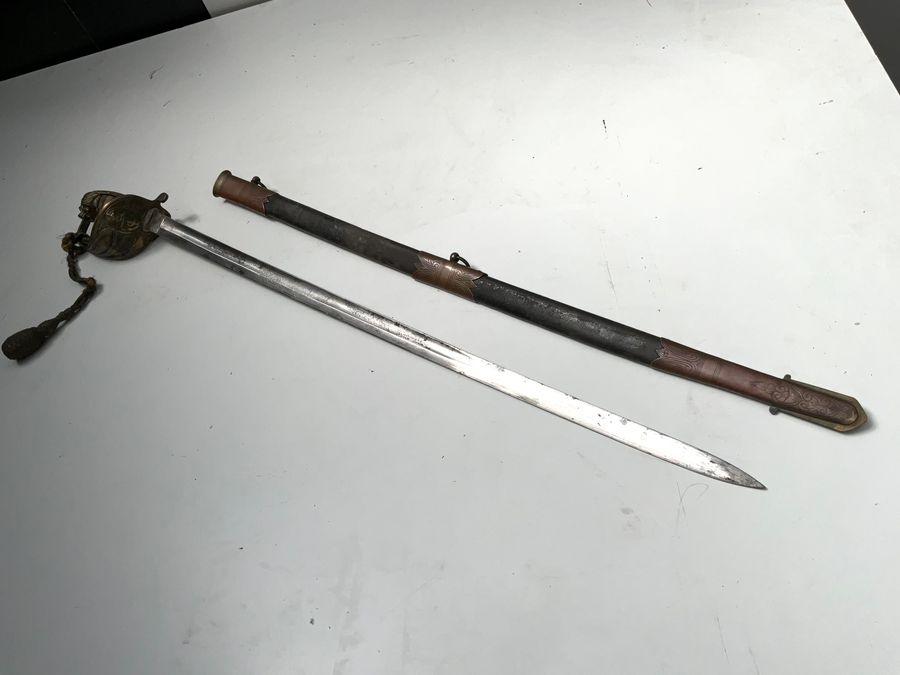 Sword & Scabbard Royal Navy Officers GRV (1 of 24)