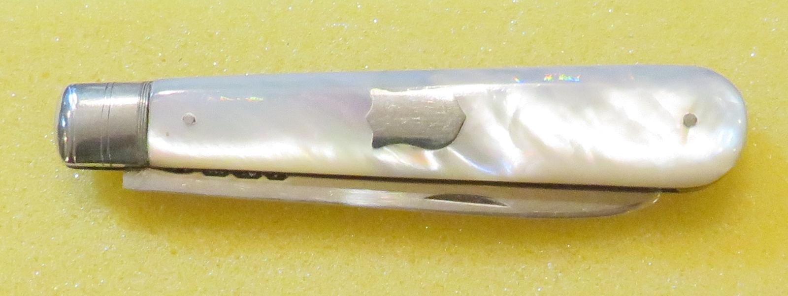1904 Hallmarked Silver & Mother of Pearl Pen Knife (1 of 4)