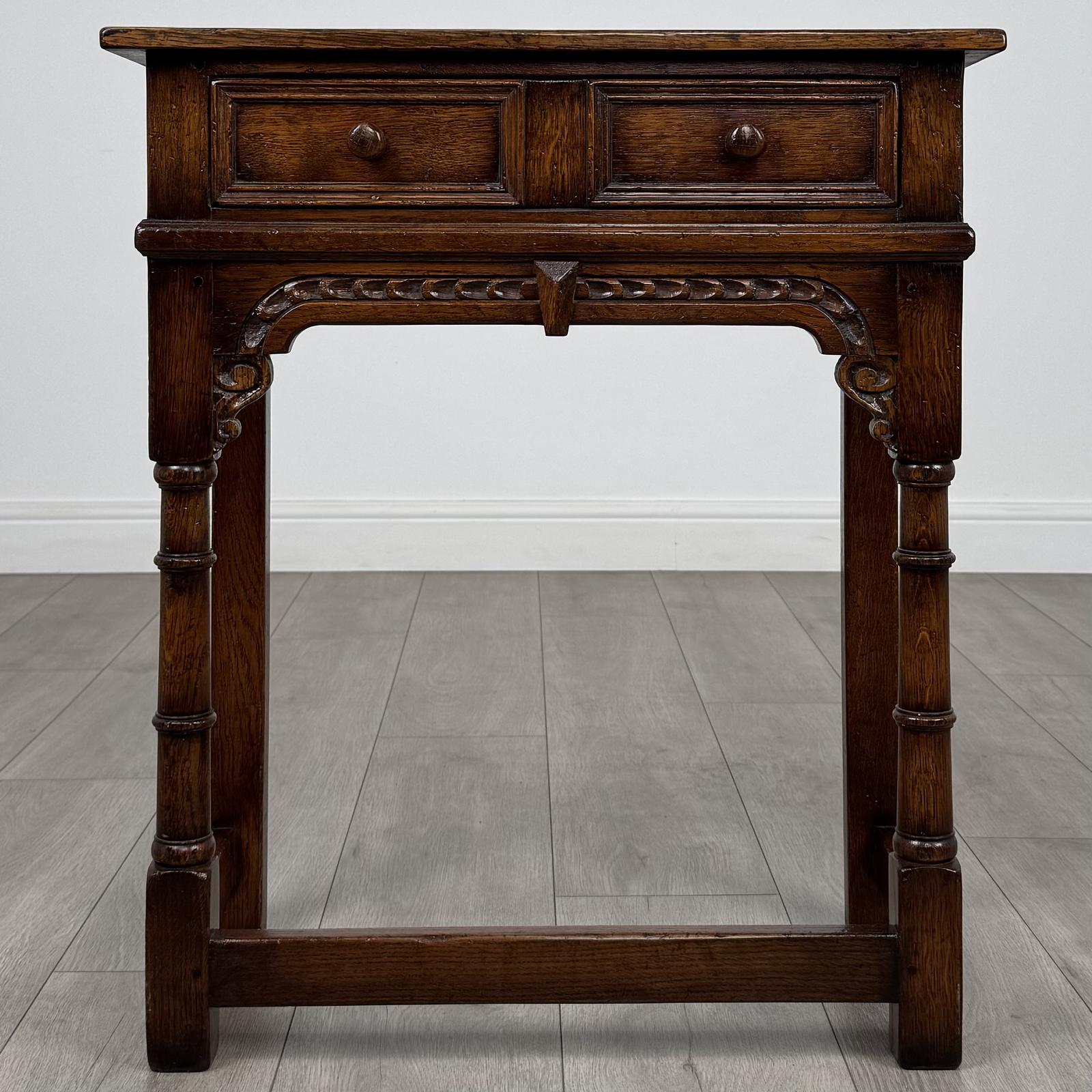 Antique 20th Century Good Quality Small Oak Side Table (1 of 12) Antique 20th Century Good Quality Small Oak Side Table (1 of 12)