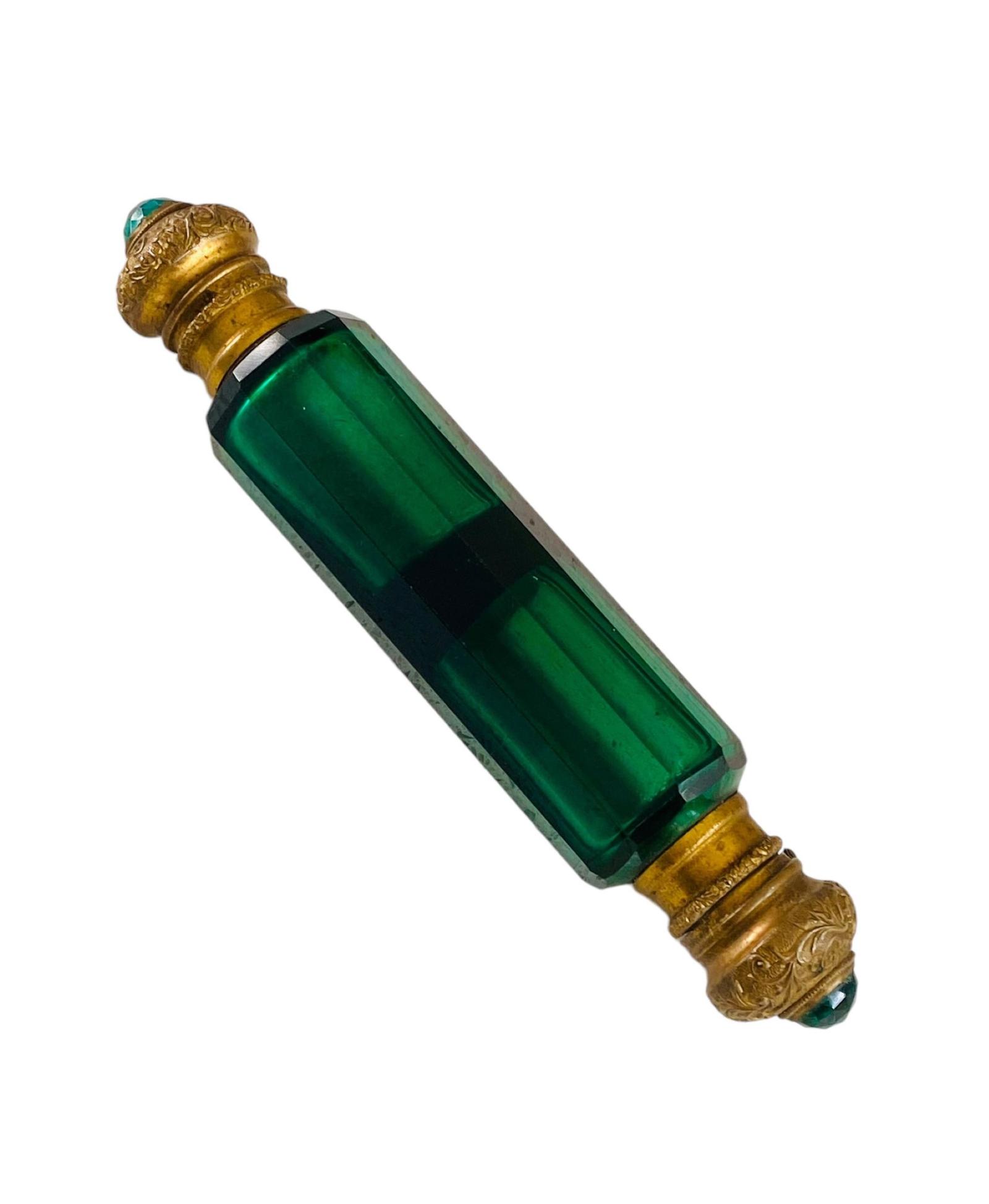 Antique Emerald Green Double Ended Perfume Scent Bottle with Jewelled Lids c.1880 (1 of 11) Antique Emerald Green Double Ended Perfume Scent Bottle with Jewelled Lids c.1880 (1 of 11)