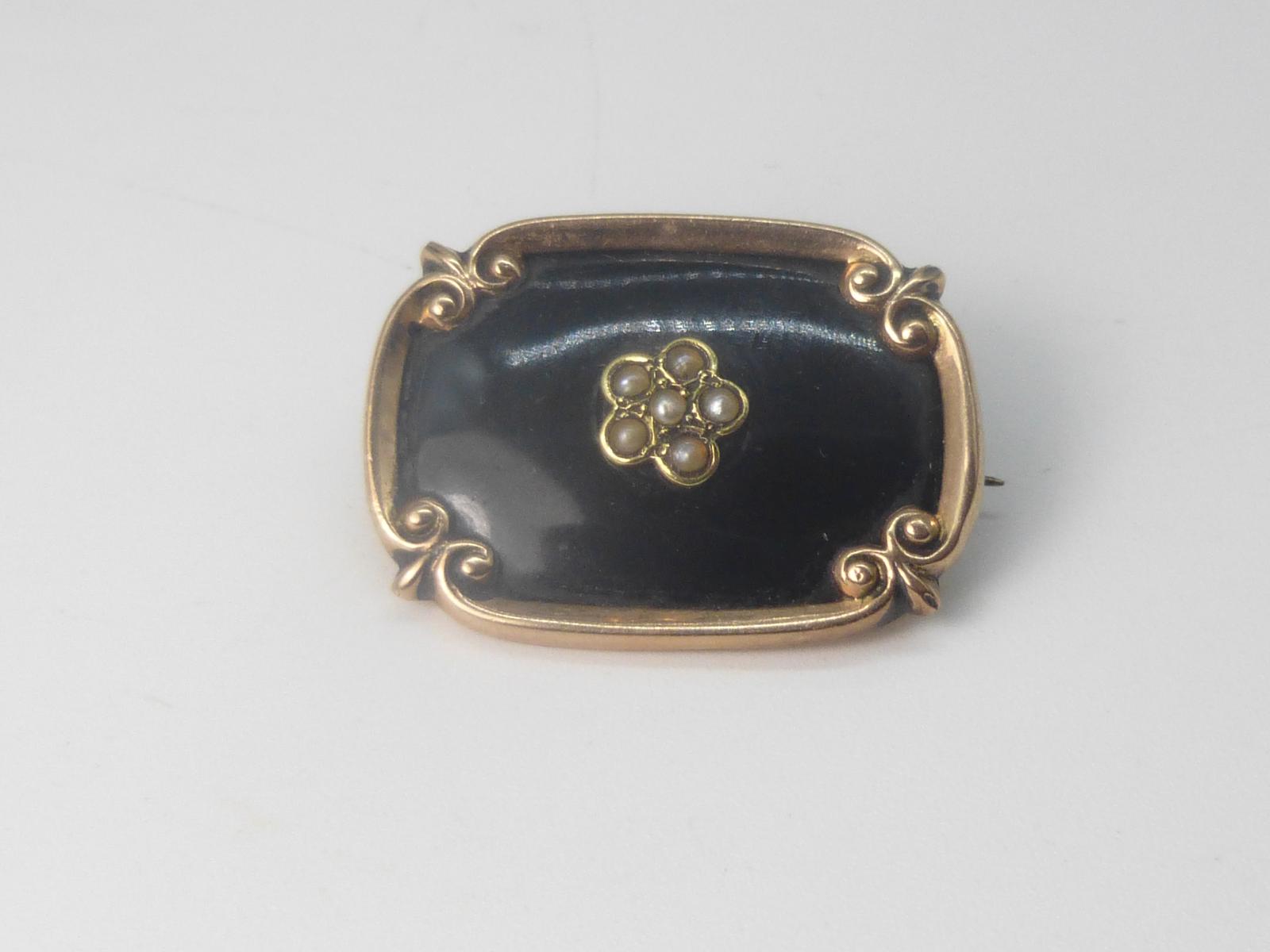 Victorian Gold Mourning Brooch (1 of 4)