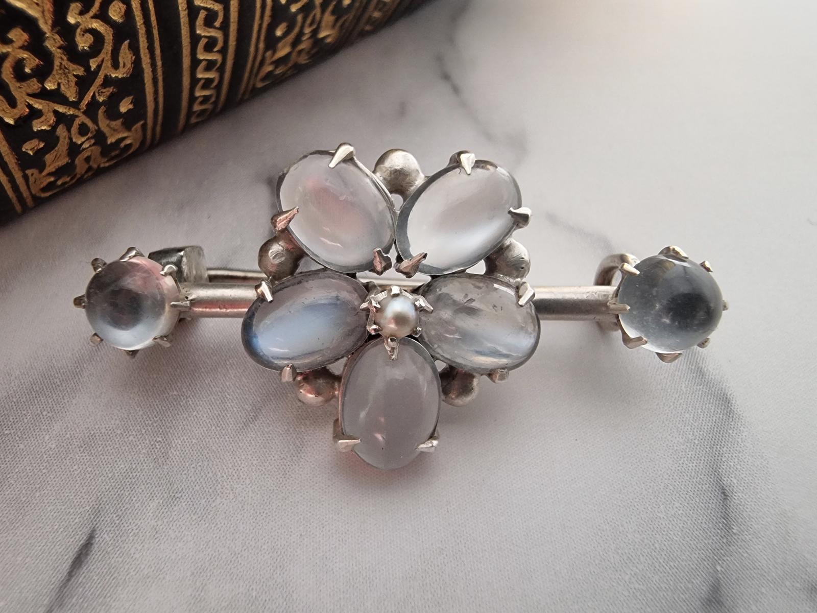Arts & Crafts Silver & Moonstone Brooch c.1900 (1 of 5)