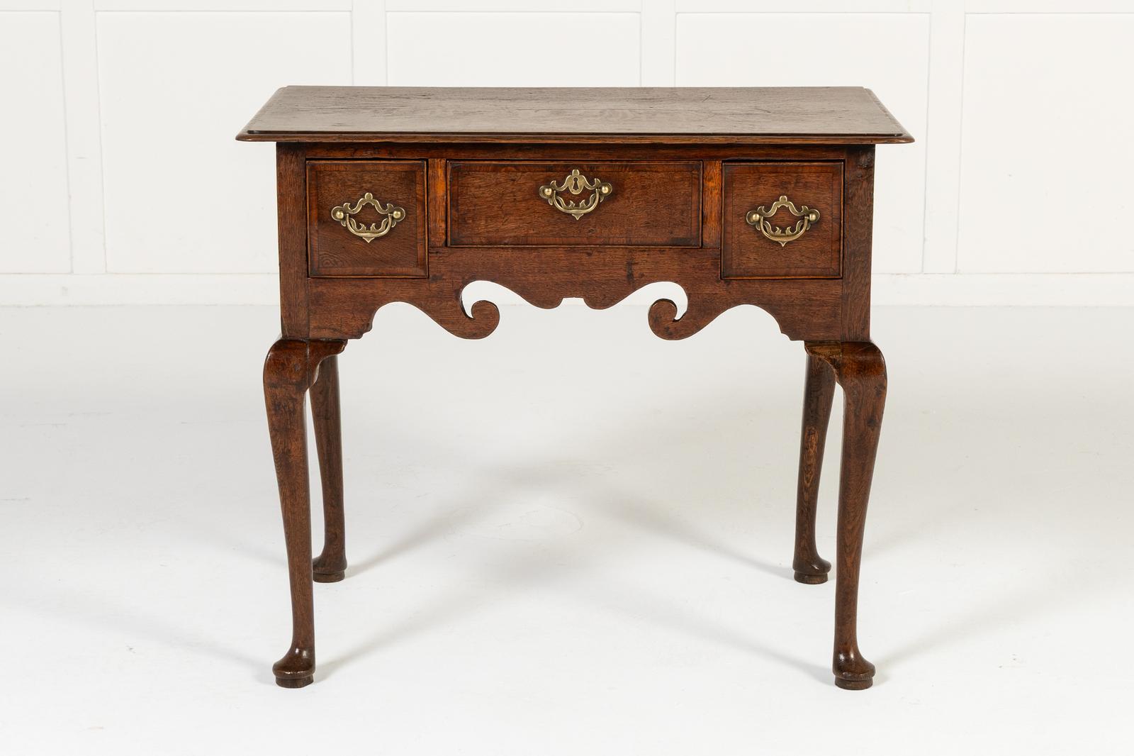 18th Century English Oak Lowboy (1 of 9) 18th Century English Oak Lowboy (1 of 9)