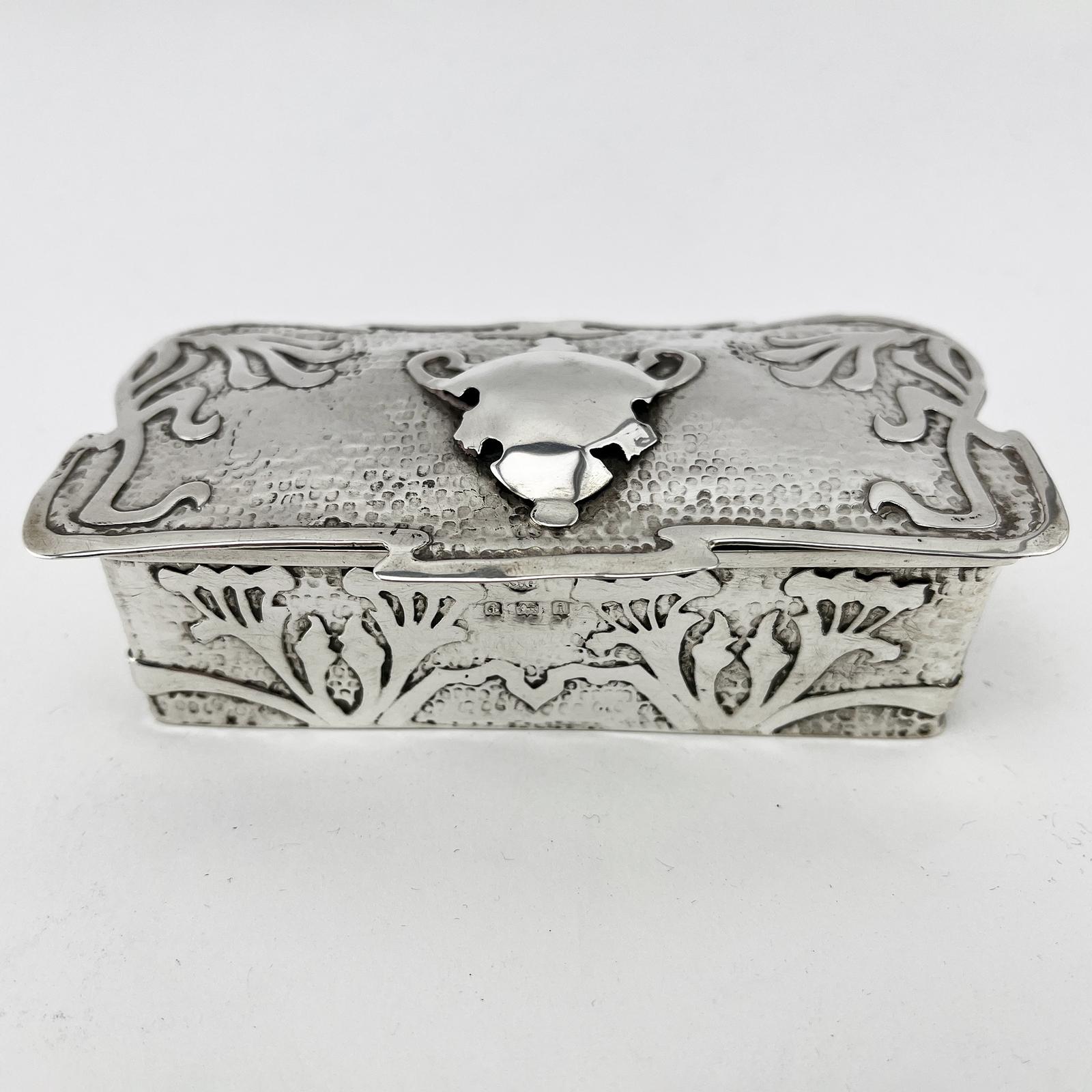 Arts & Craft Style Sterling Silver Jewellery or Trinket Box (1 of 7)