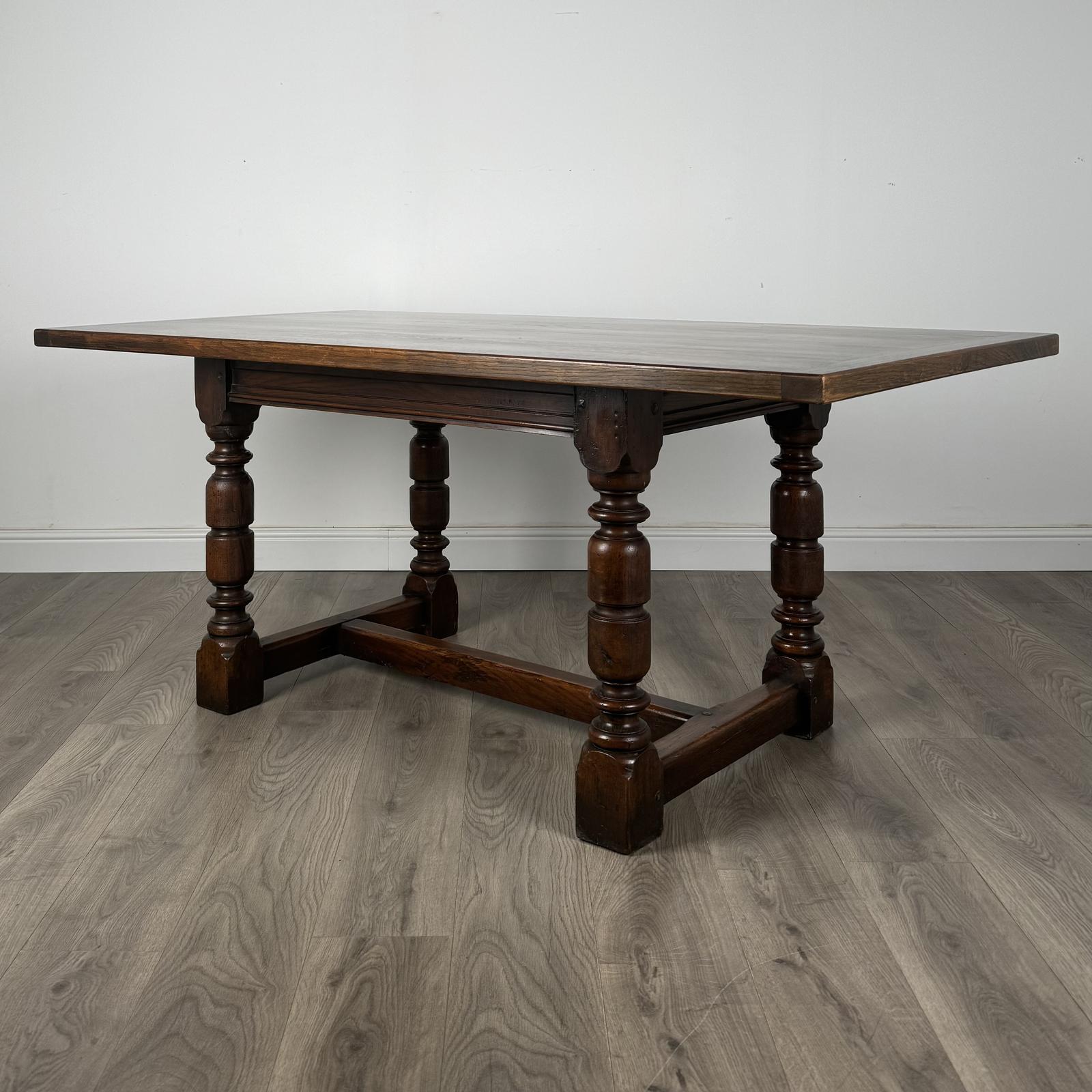 Antique 20th Century Fine Quality Dining Table in Solid Oak (1 of 6) Antique 20th Century Fine Quality Dining Table in Solid Oak (1 of 6)