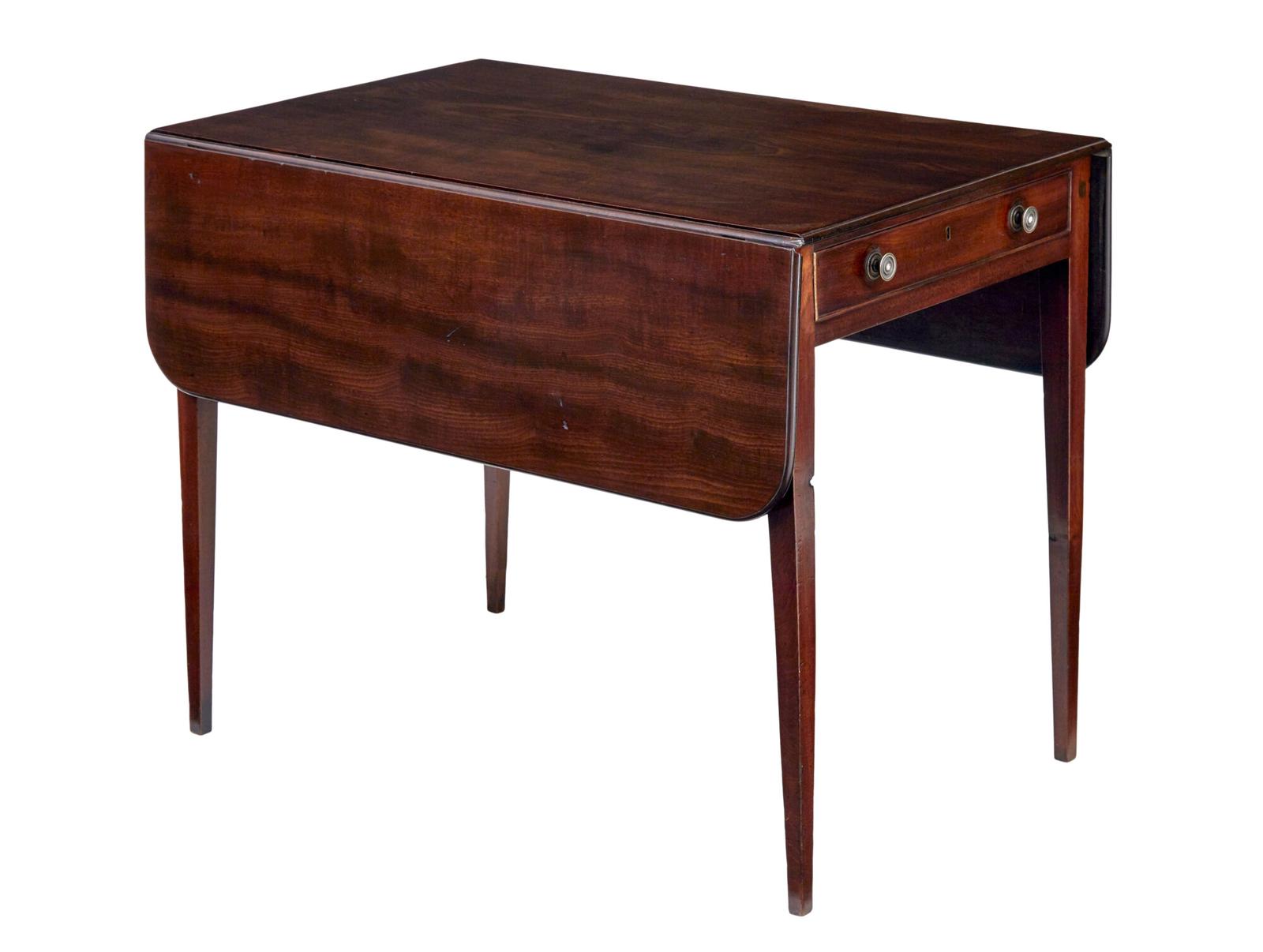 Early 19th Century Mahogany Drop Leaf Pembroke Table (1 of 8)