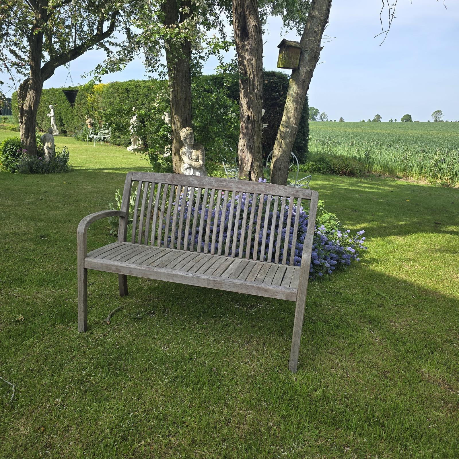 Well Weathered Silvered Teak Garden Bench (1 of 6) Well Weathered Silvered Teak Garden Bench (1 of 6)