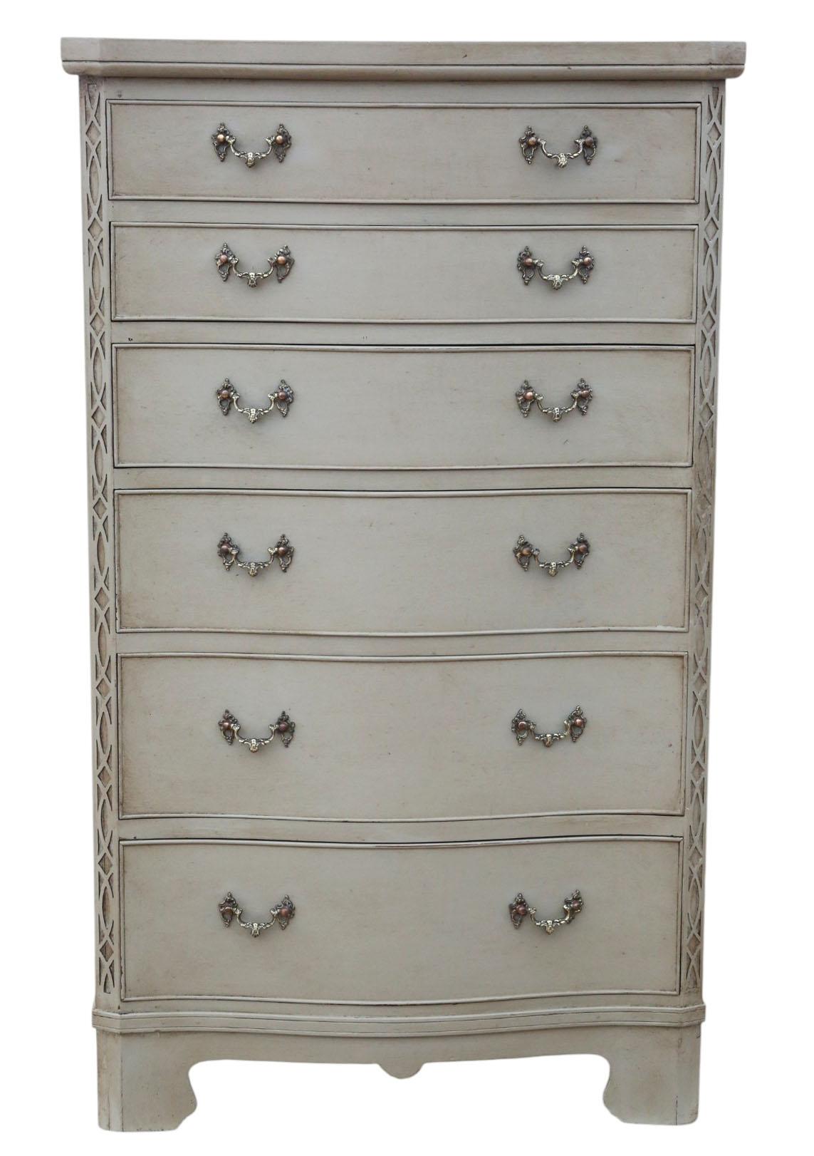 Vintage Georgian Revival Painted Serpentine Chest of Drawers – Mid-20th Century Quality Furniture (1 of 9)