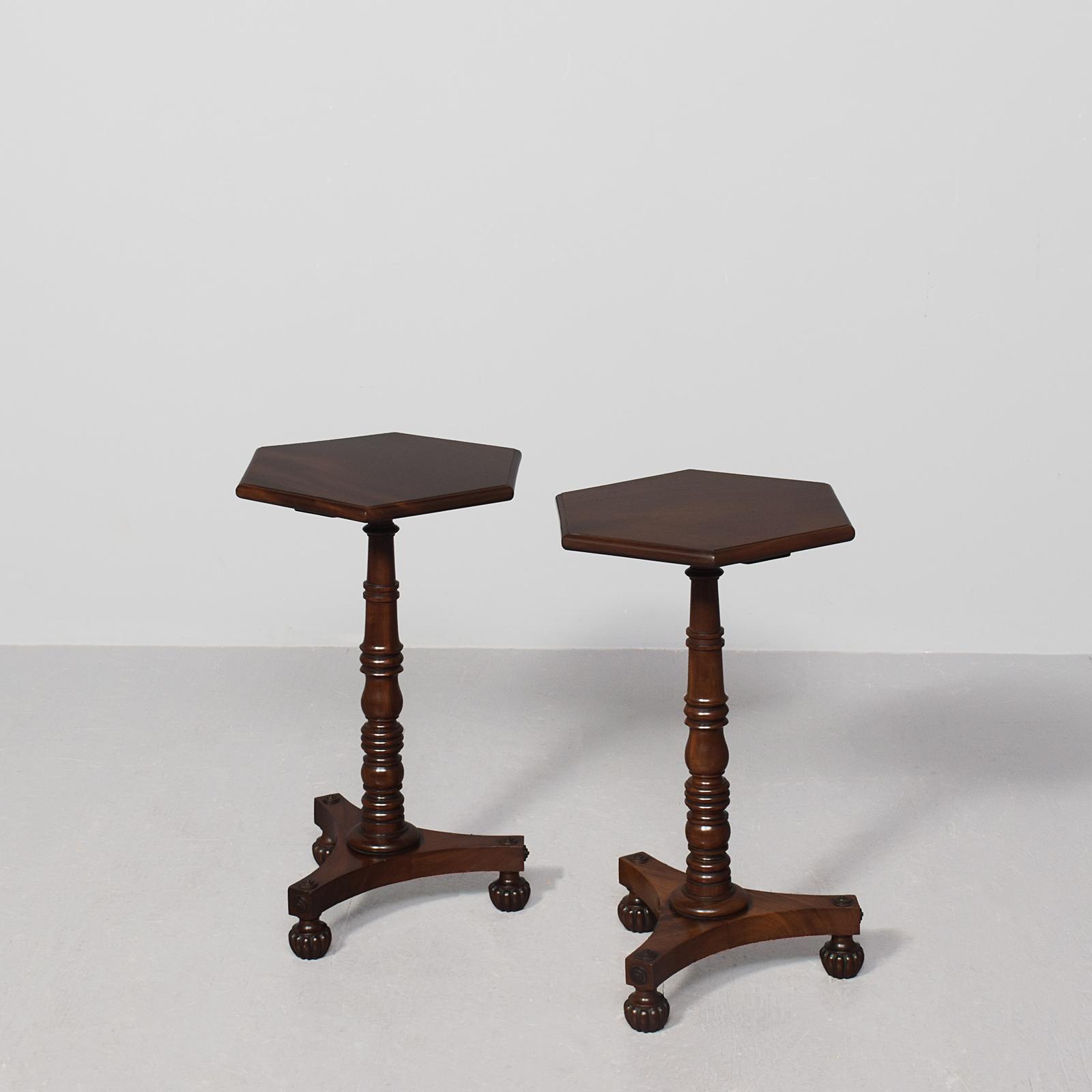 Rare Pair of William IV Neat-sized Occasional / Wine Tables on Beautiful Bases (1 of 6) Rare Pair of William IV Neat-sized Occasional / Wine Tables on Beautiful Bases (1 of 6)