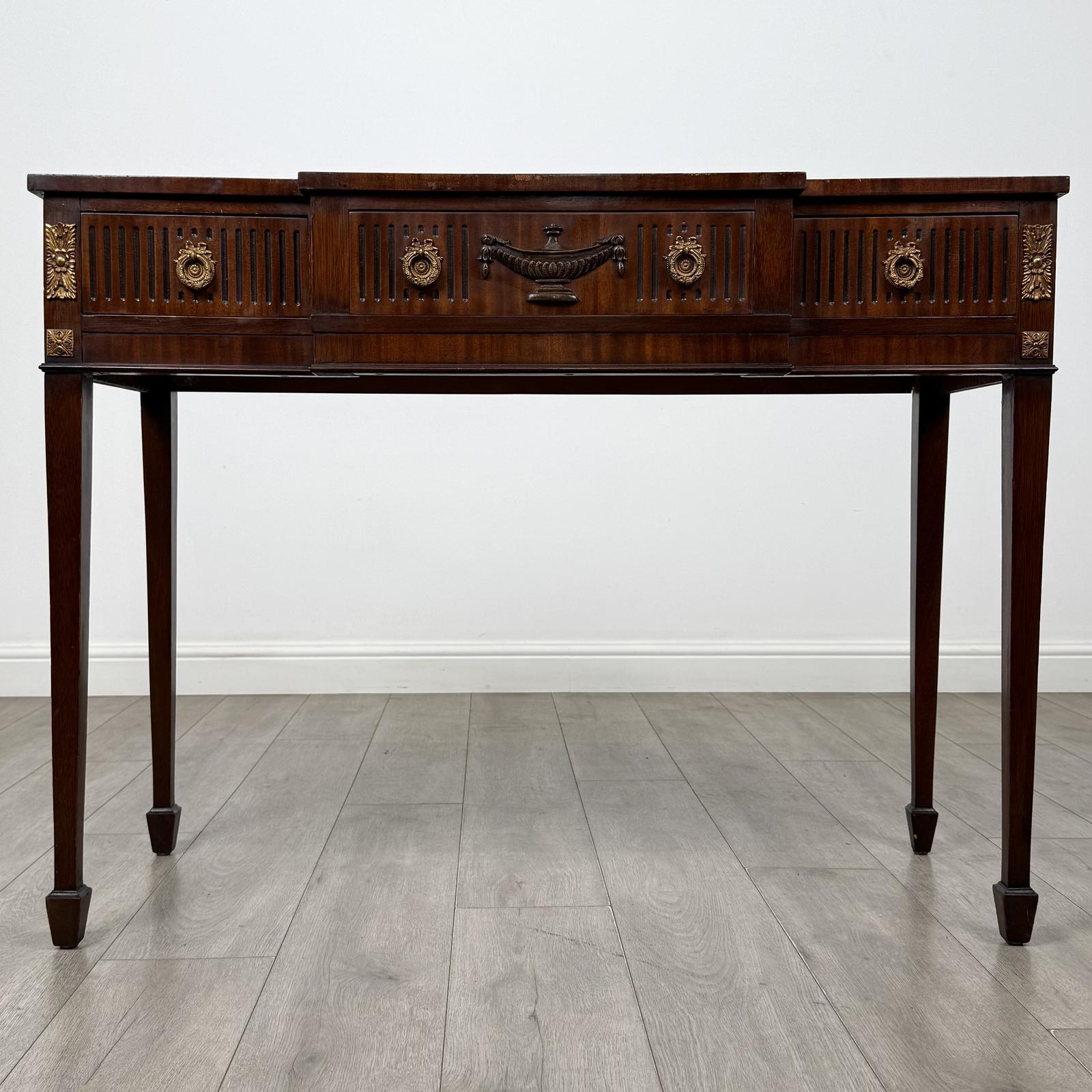 Antique 20th Century Adam Style Side Table in Mahogany (1 of 11) Antique 20th Century Adam Style Side Table in Mahogany (1 of 11)