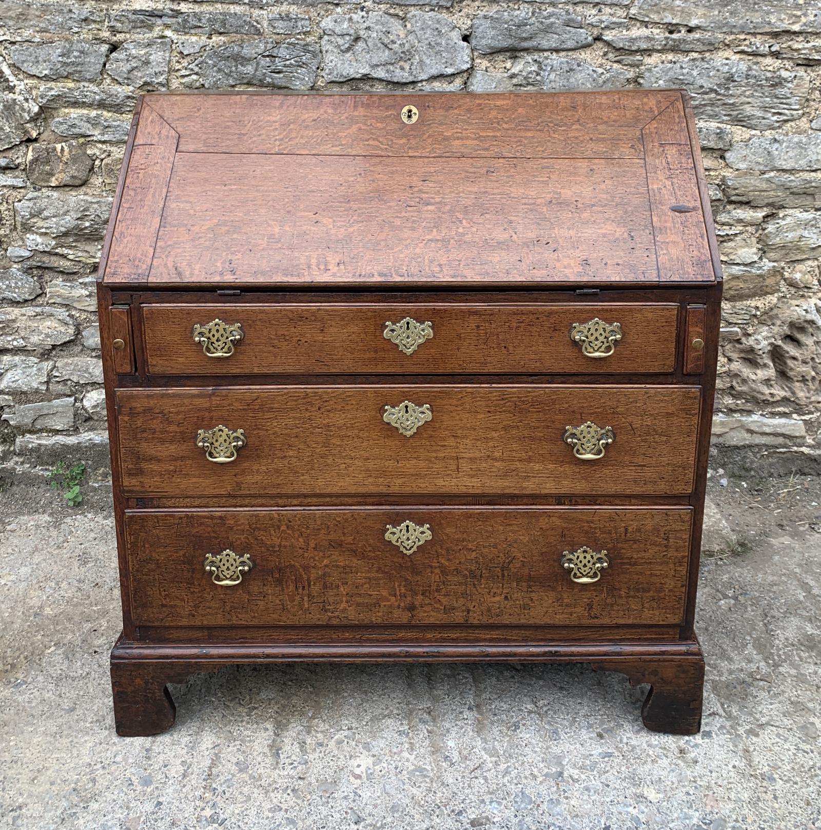 Antique Georgian Country Oak Bureau (1 of 23) Antique Georgian Country Oak Bureau (1 of 23)