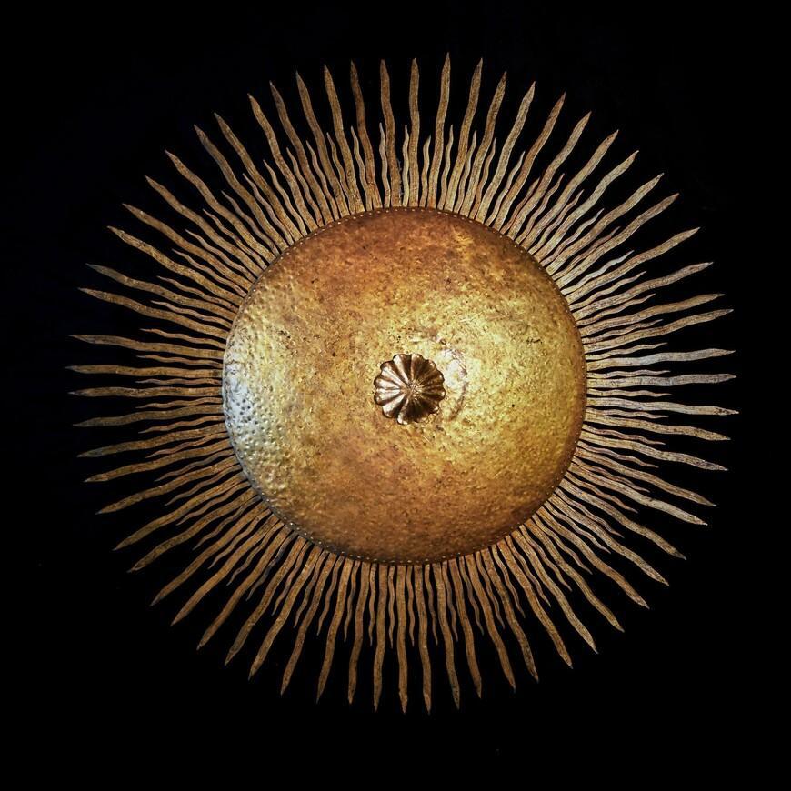 Large Mid 20th Century Spanish Gilt Iron Sunburst Wall or Ceiling Light (1 of 6) Large Mid 20th Century Spanish Gilt Iron Sunburst Wall or Ceiling Light (1 of 6)