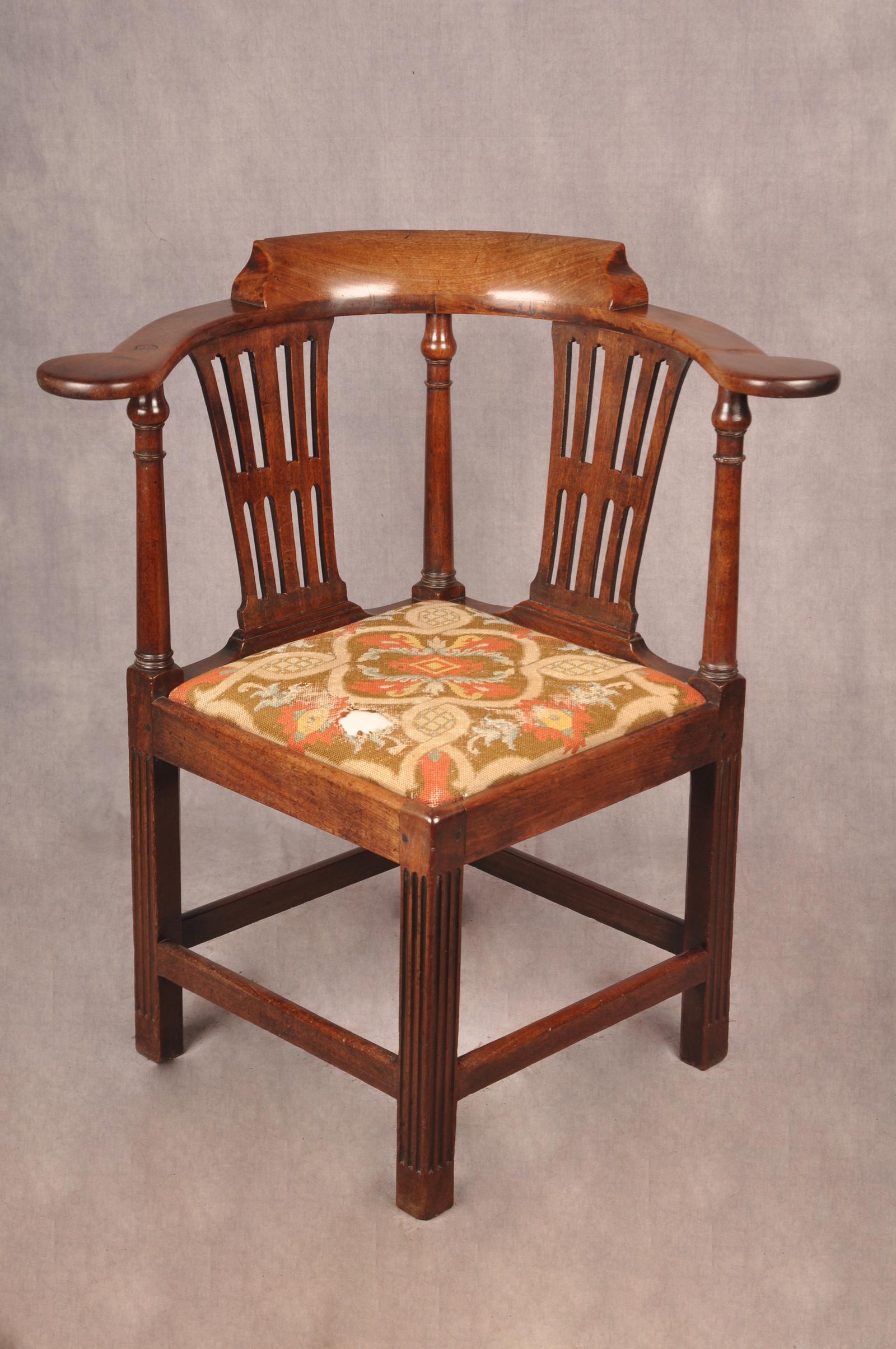 Fine 18th Century Corner Chair (1 of 13)