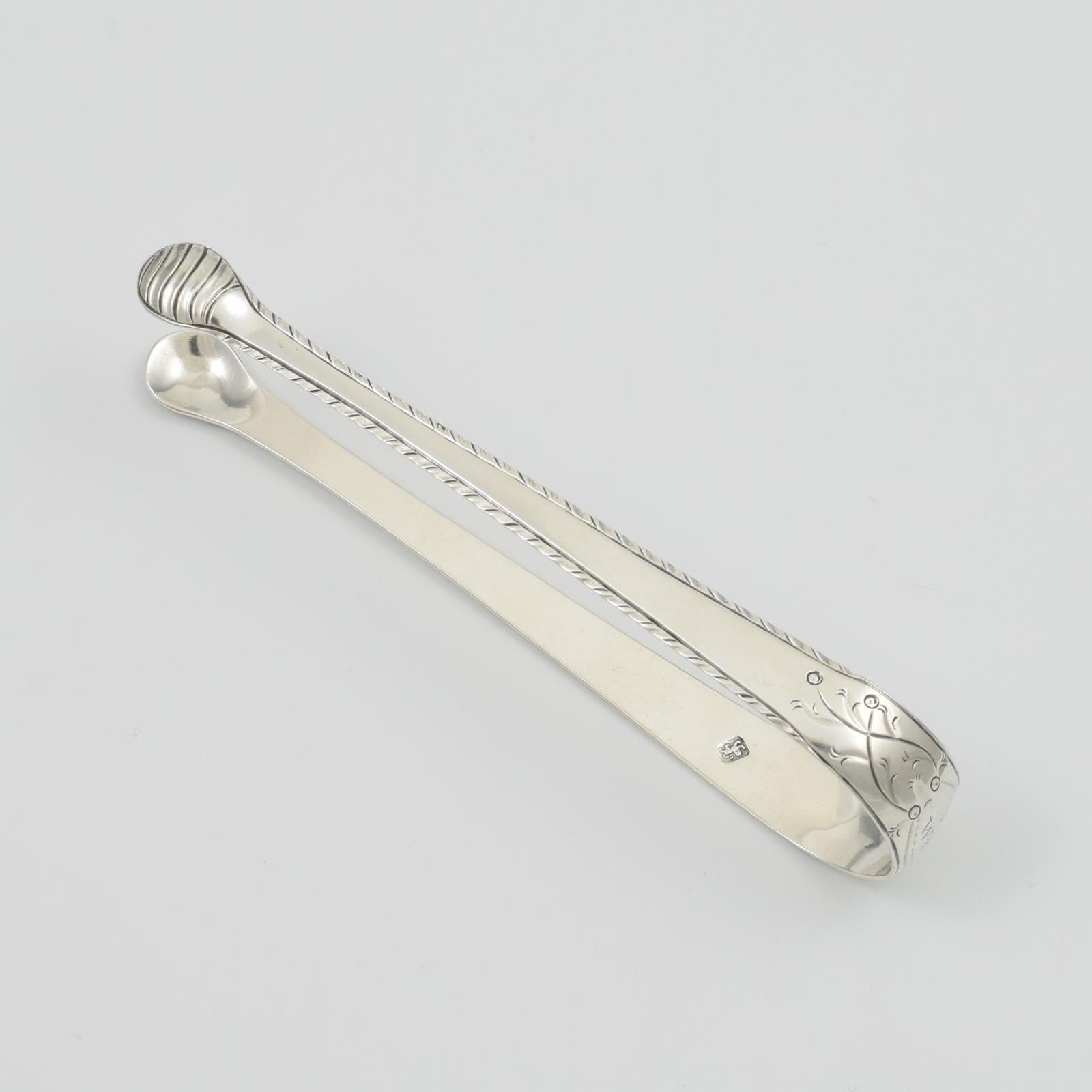 Pretty Georgian Bright Cut Engraved Silver Sugar Tongs Philip Batchelor 1770 (1 of 11)