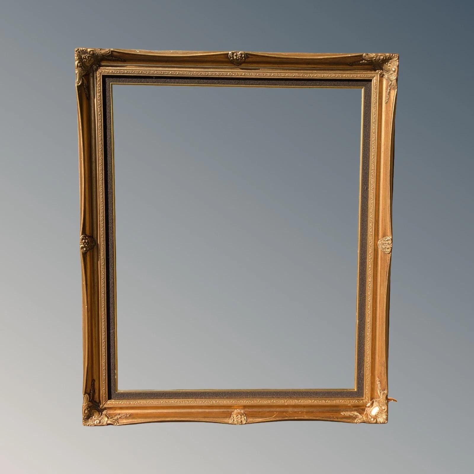 Vintage Large Swept Gilt Frame (1 of 6) Vintage Large Swept Gilt Frame (1 of 6)