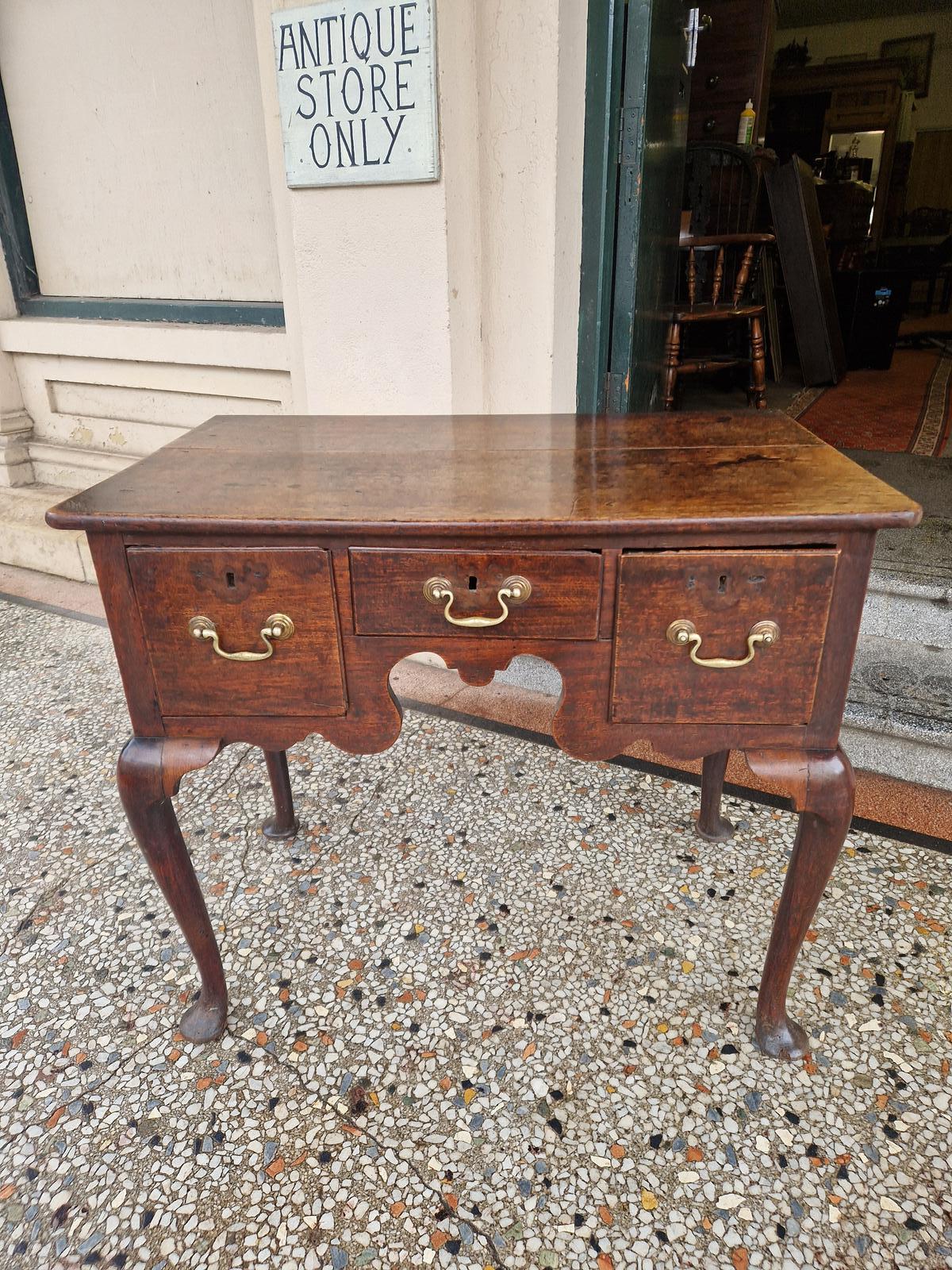 Beautiful Oak Lowboy (1 of 11)