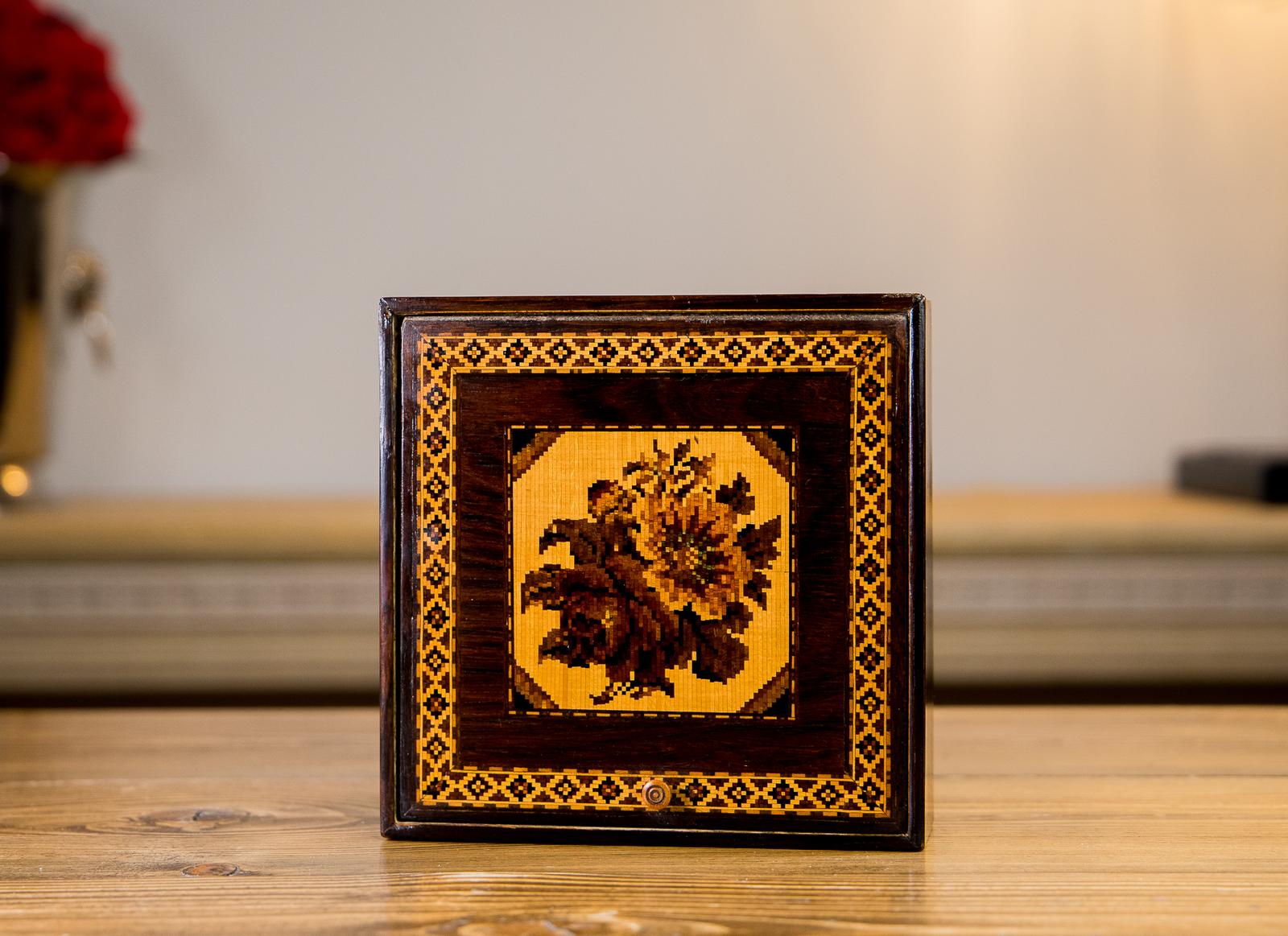 Rosewood Tunbridge Ware Handkerchief Box c.1890 (1 of 11)