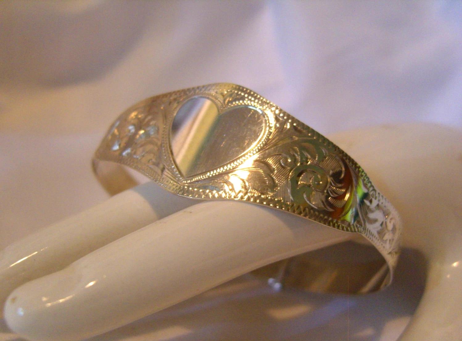 British 20th Century Bracelets & Bangles - main image