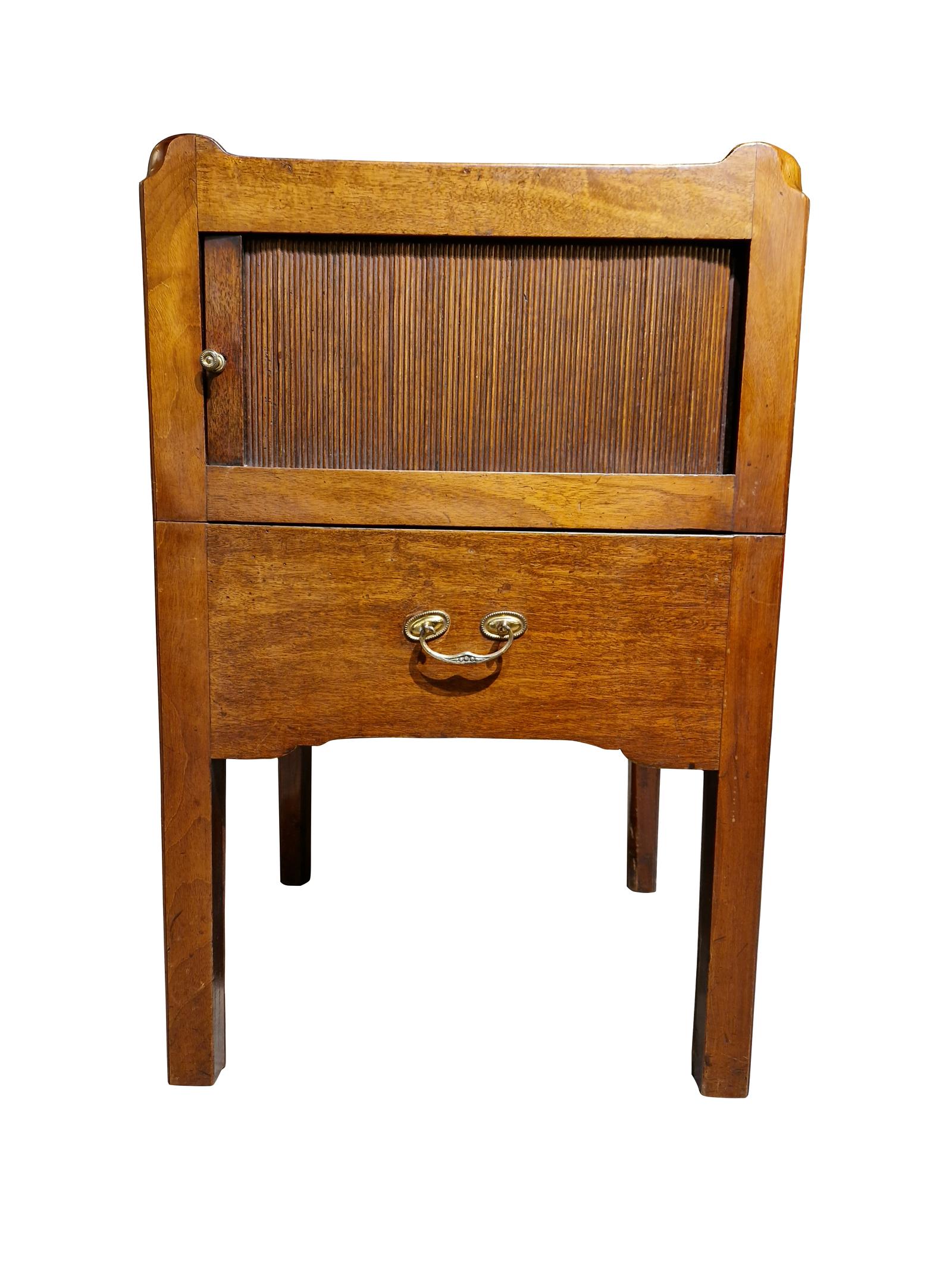 18th Century Mahogany Tray Top Commode (1 of 5)