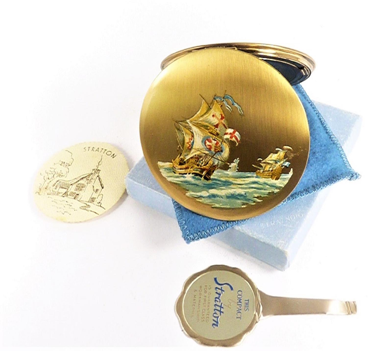 1950s Stratton Enamel Ship Compact Mirror (1 of 10)