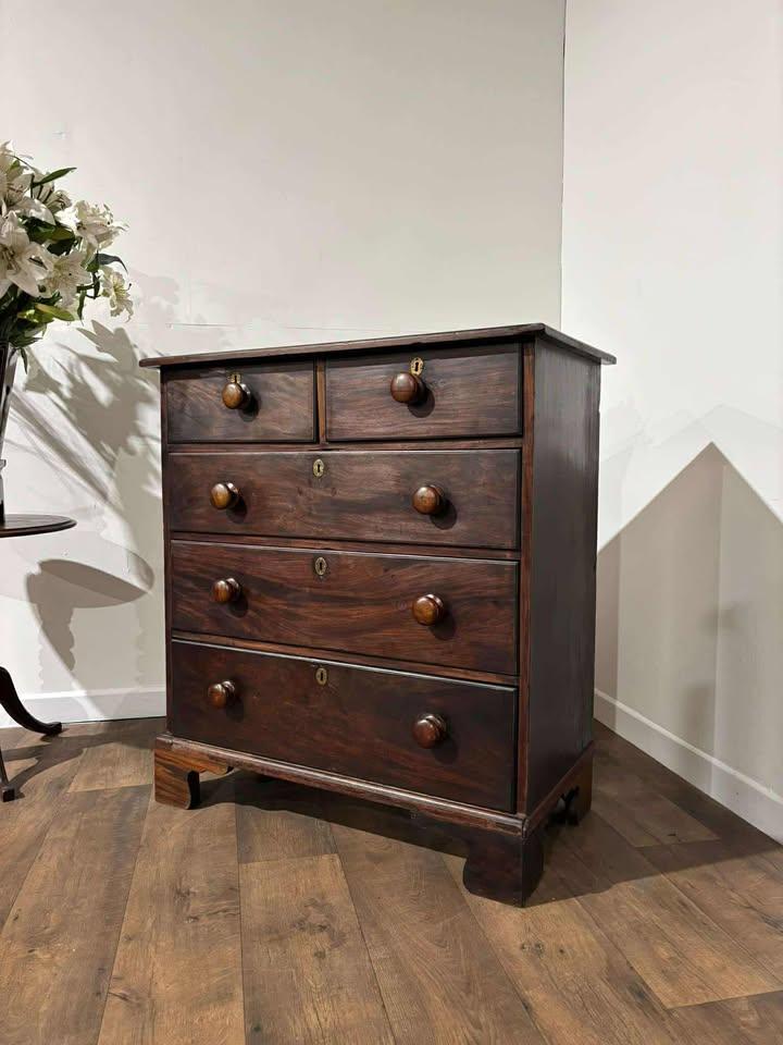 Georgian Oak & Mahogany Chest of Drawers (1 of 16)