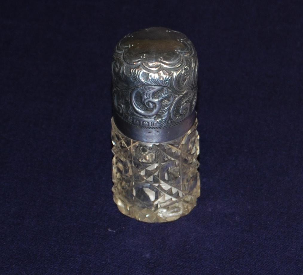 Silver & Glass Smelling Salt 1911 (1 of 1)