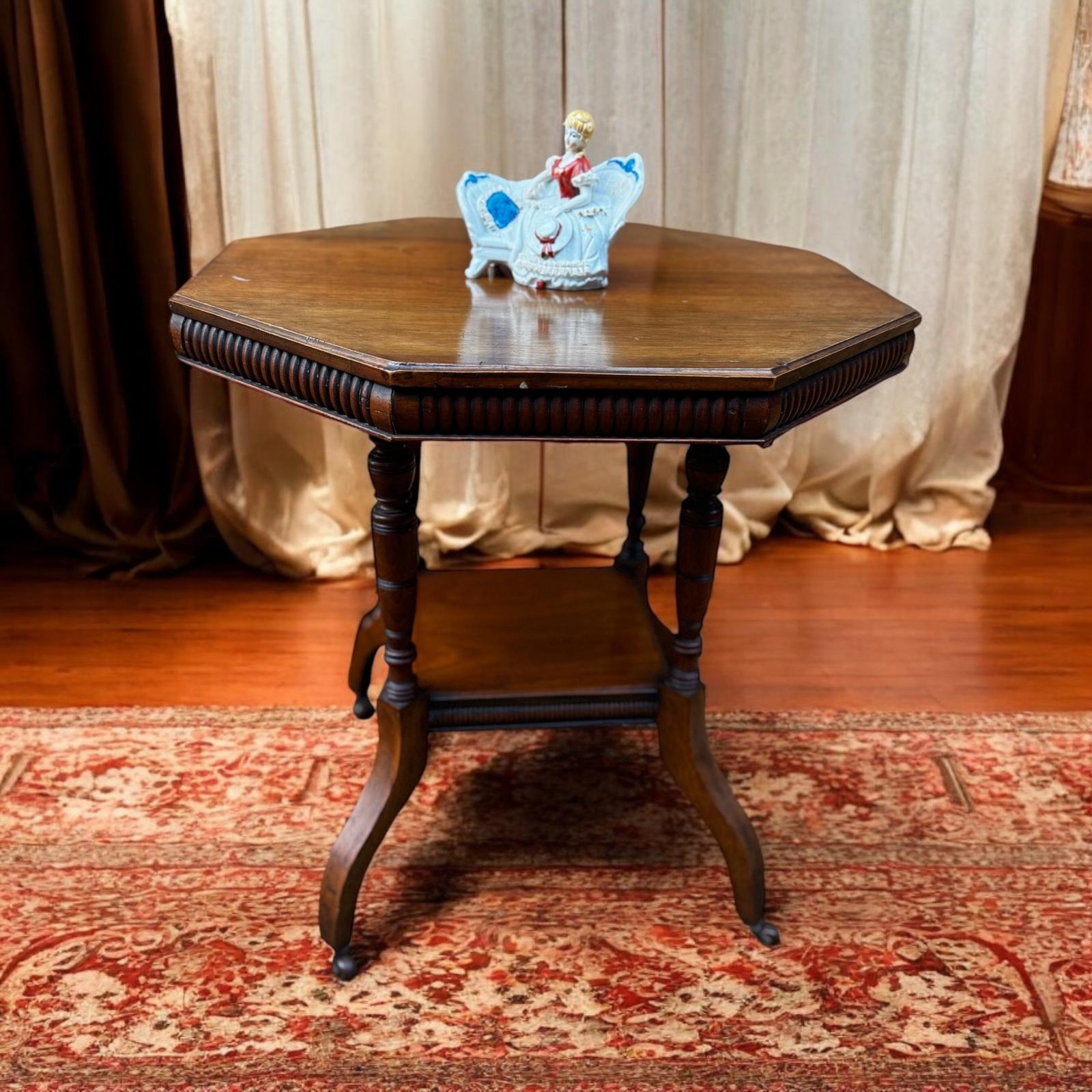 Antique Late Victorian Walnut Occasional Table / Octagonal Side Table c.1880 (1 of 9)