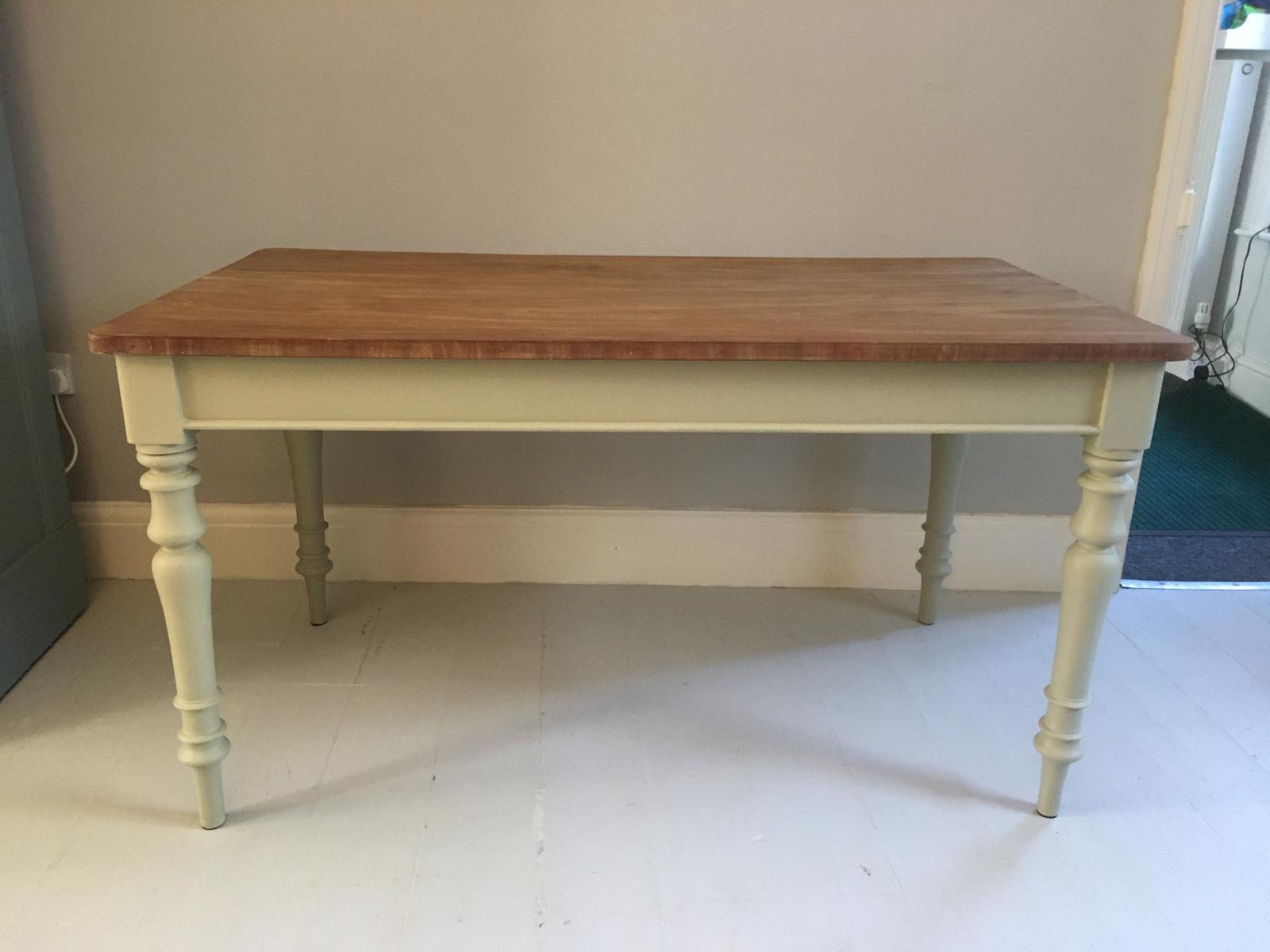 Turned Leg Table (1 of 3) Turned Leg Table (1 of 3)