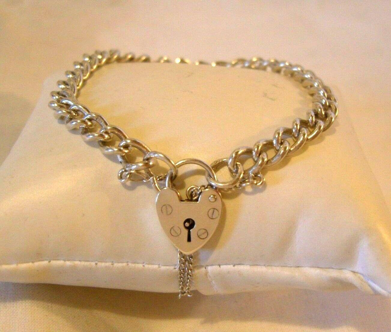 Vintage Sterling Silver Bracelet 1970s Big Love Heart Padlock 7 1/2" Length 18.2 Grams (1 of 11) Vintage Sterling Silver Bracelet 1970s Big Love Heart Padlock 7 1/2" Length 18.2 Grams (1 of 11)