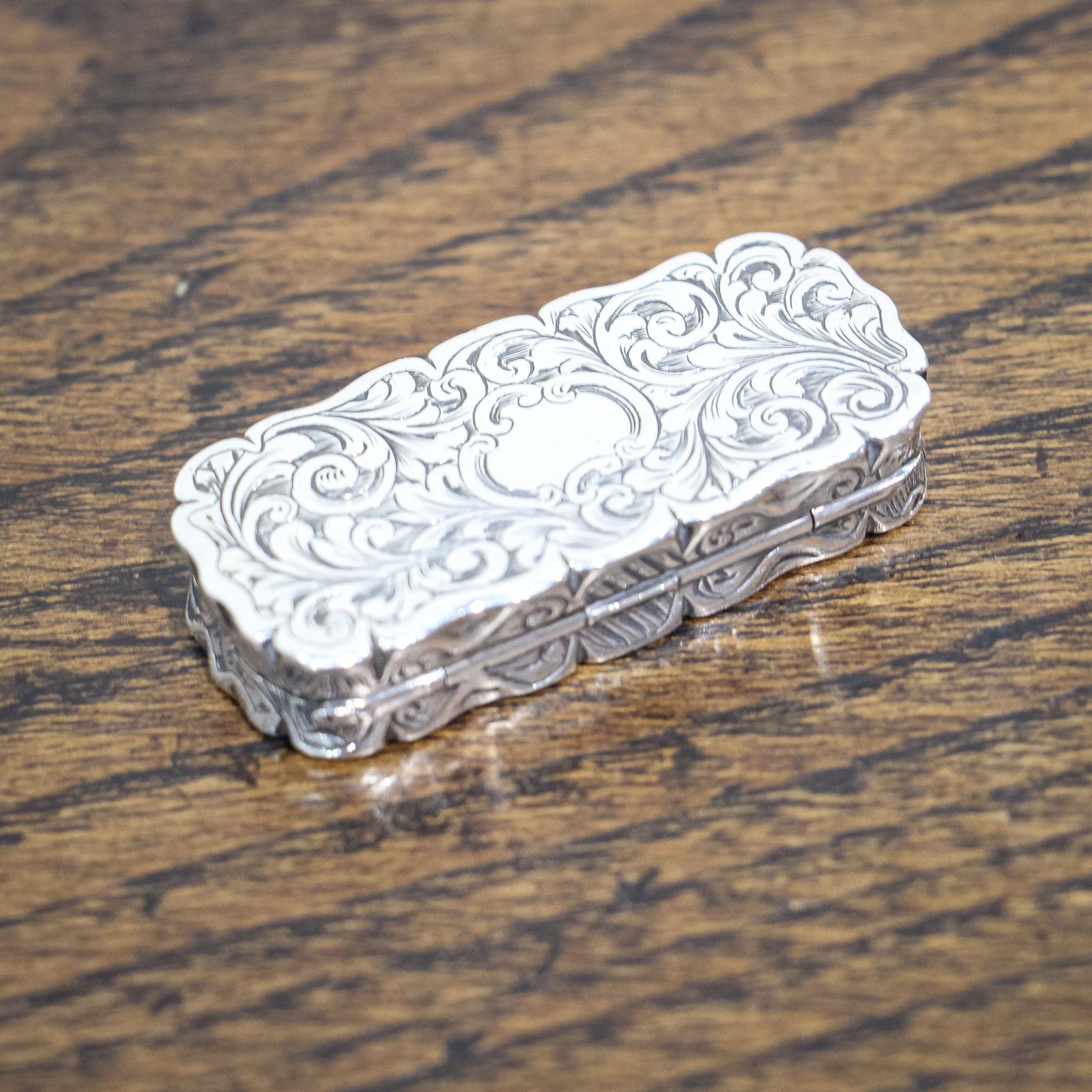 Silver Victorian Vinaigrette (1 of 6)