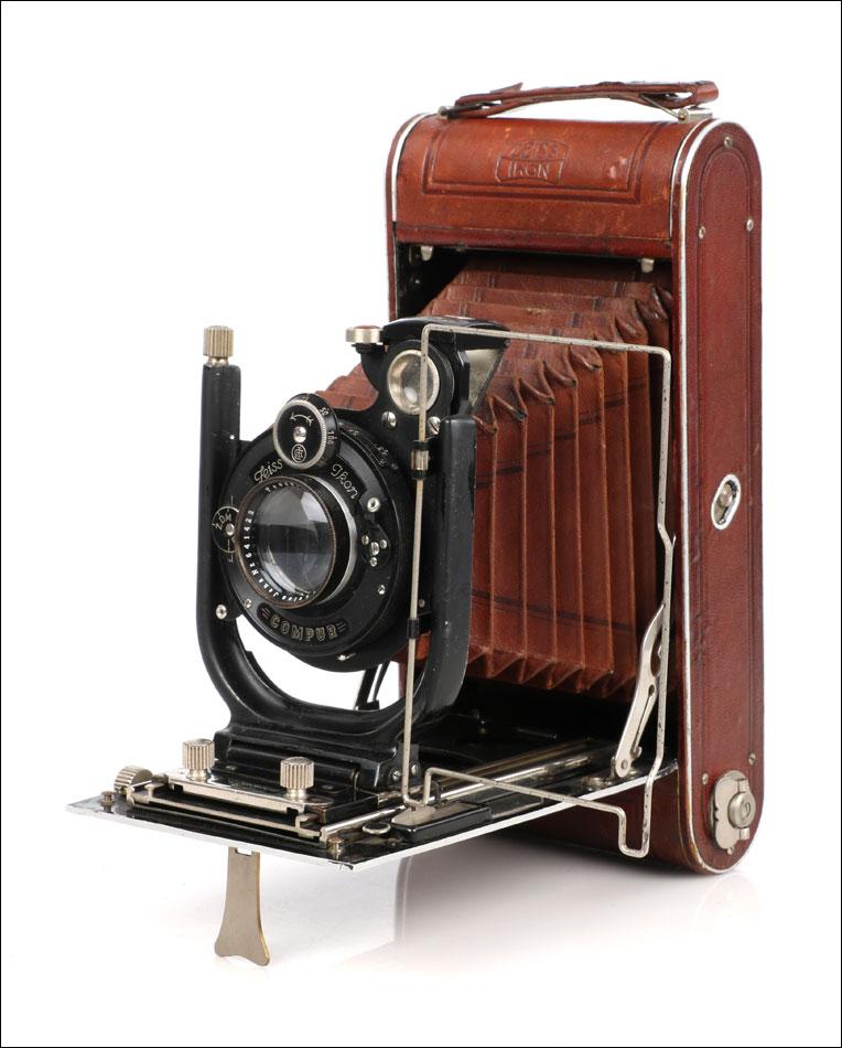 Antique Folding Contessa-Nettel Cocarette Luxus IV Camera. Germany, 1916–1922 (1 of 12)
