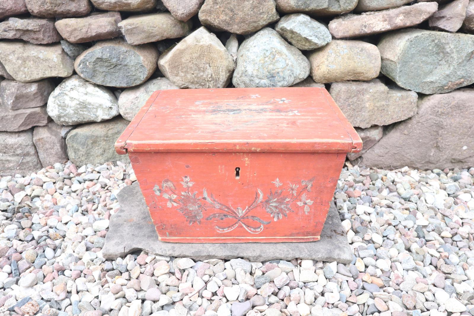 Scandinavian / Swedish Folk Art Original Red Painted Table Box Jämtland Region 1804 (1 of 32)