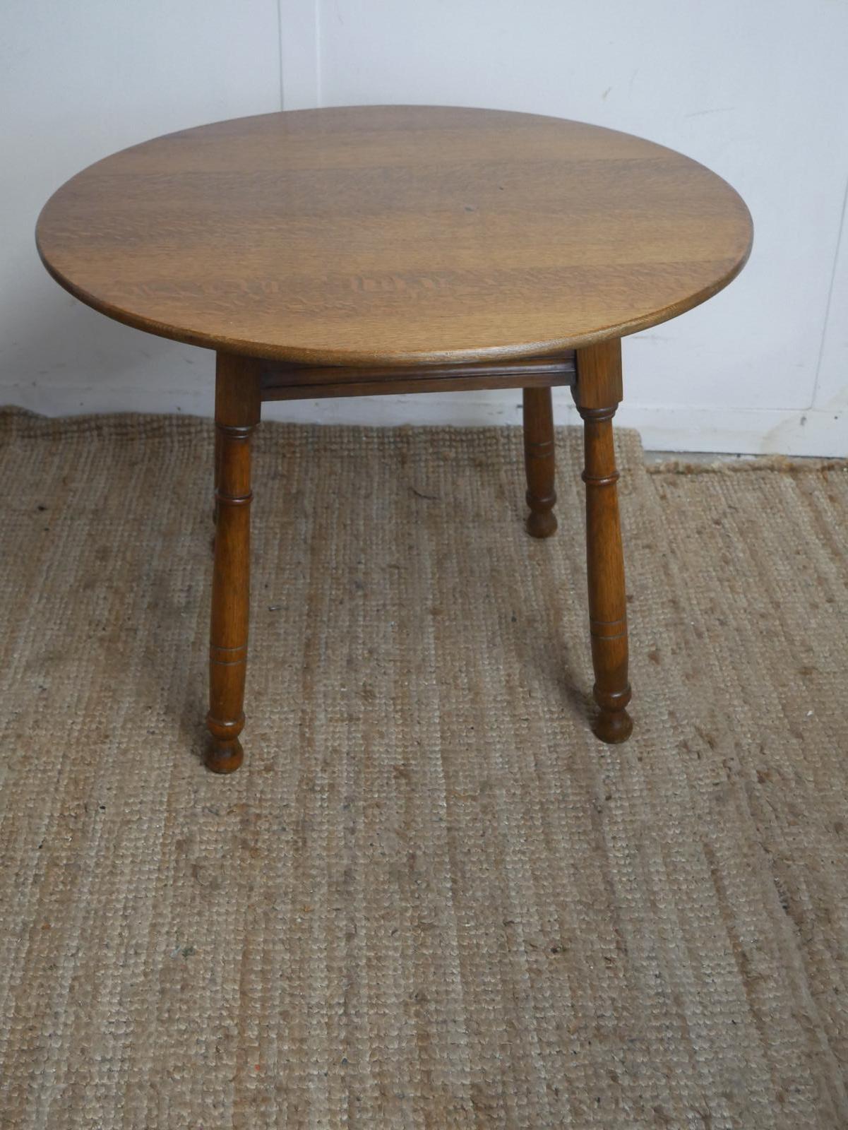 1920s Round Oak Table (1 of 1) 1920s Round Oak Table (1 of 1)