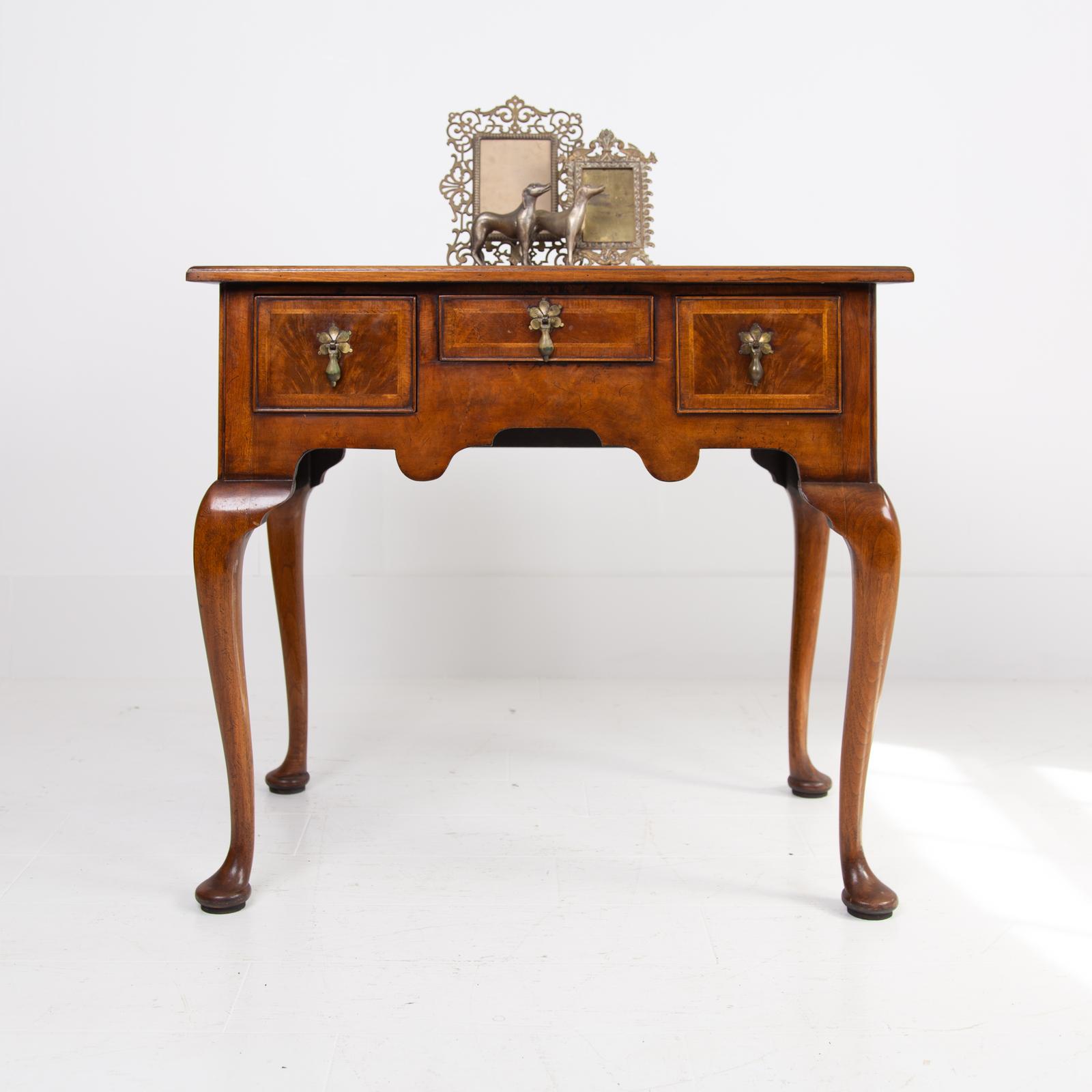 Attractive Quality Walnut 3 Drawer Lowboy c.1920 (1 of 14) Attractive Quality Walnut 3 Drawer Lowboy c.1920 (1 of 14)