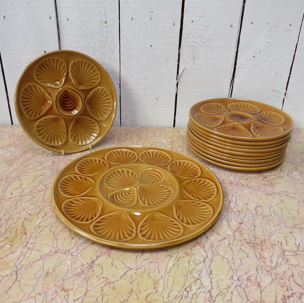 Vintage Eleven Piece Oyster Plates & Platter Set (1 of 5)
