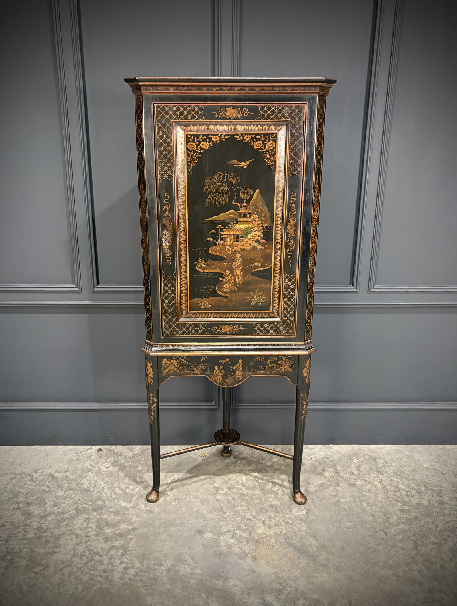 18th Century Chinoiserie Japanned Corner Cabinet (1 of 12)